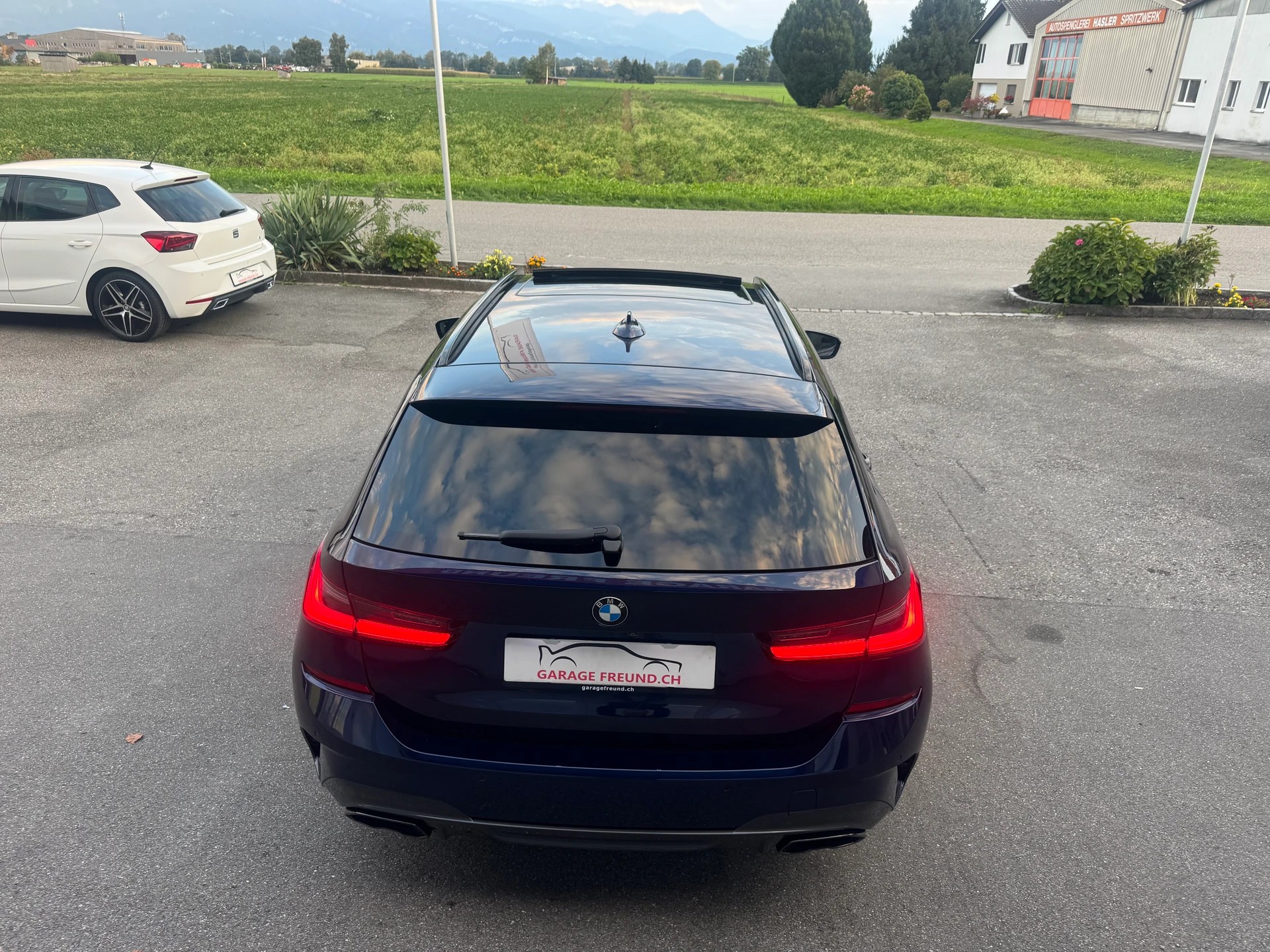 BMW M340d xDrive 48V Touring Steptronic Sport-image-11