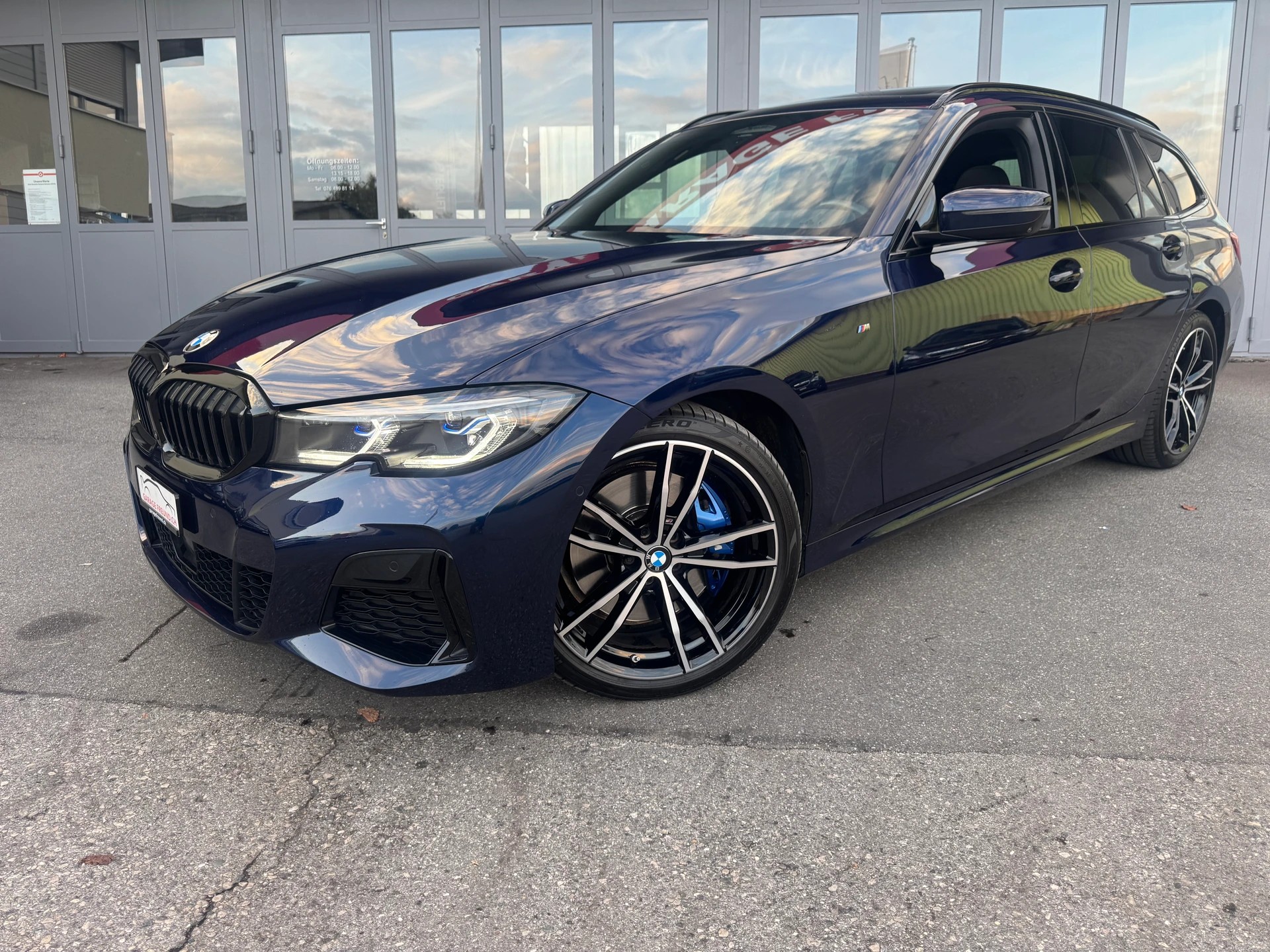 BMW M340d xDrive 48V Touring Steptronic Sport-image-0