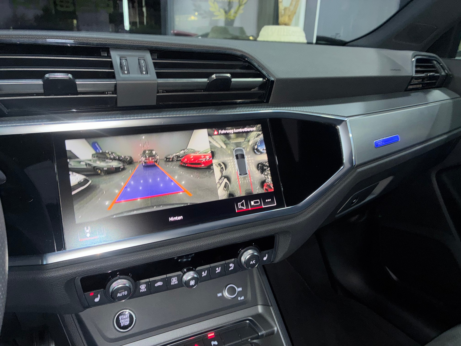AUDI Q3 35 TFSI S line Attraction S-tronic-image-13