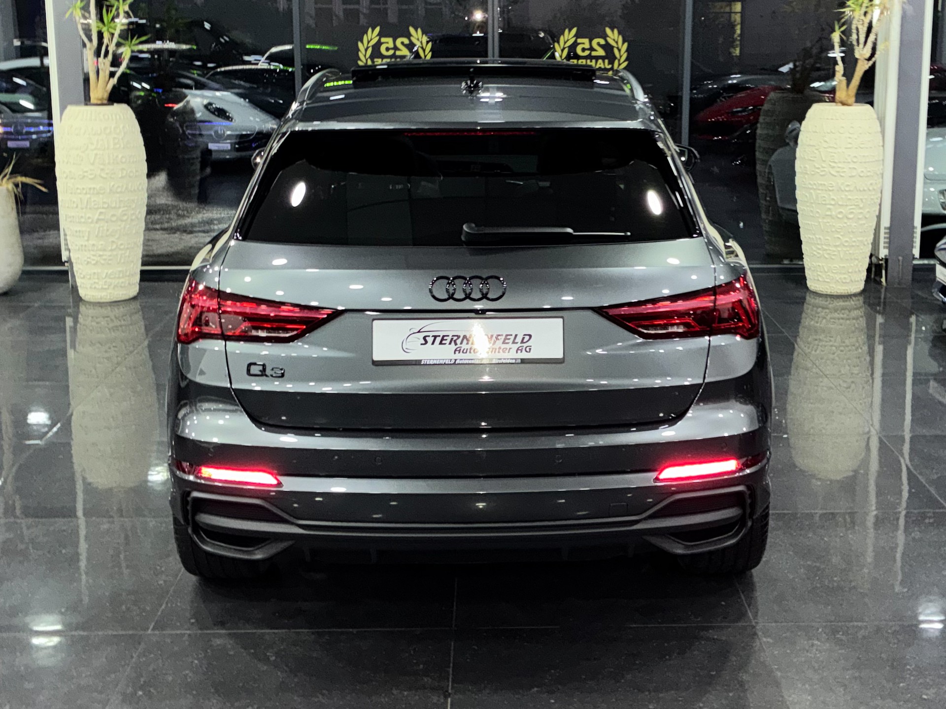 AUDI Q3 35 TFSI S line Attraction S-tronic-image-5