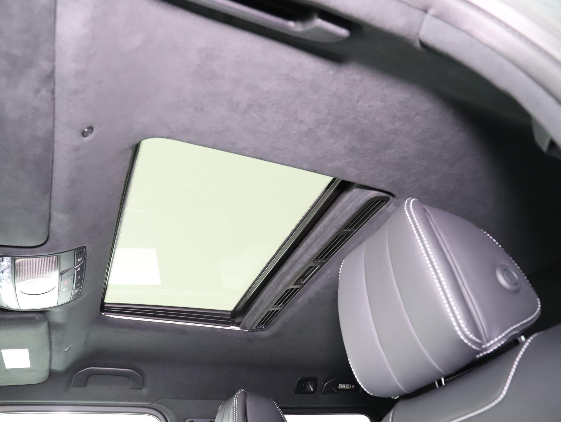 MERCEDES-BENZ G 450d 9G-Tronic-image-11