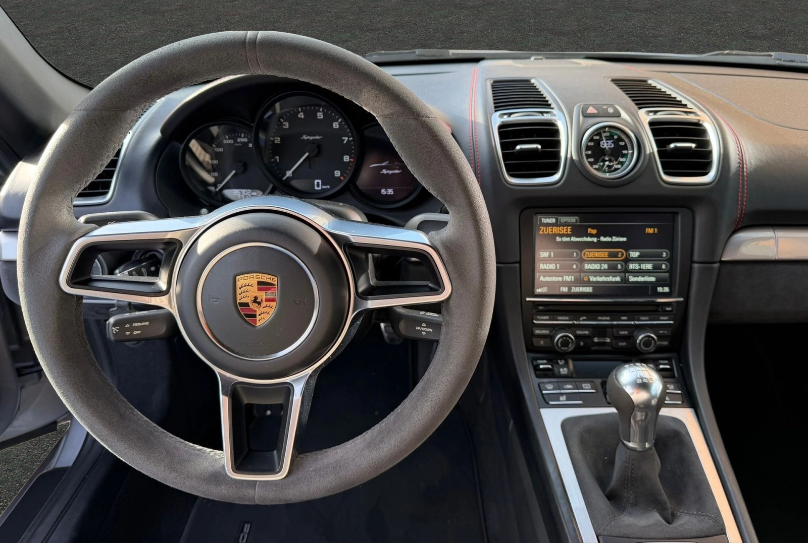 PORSCHE Boxster 3.8 Spyder-image-15