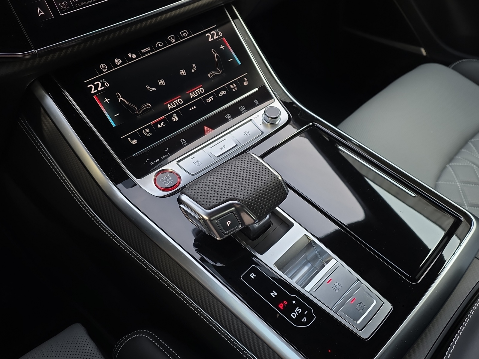 AUDI SQ7 TFSI quattro tiptronic "Audi Exclusive"-image-13