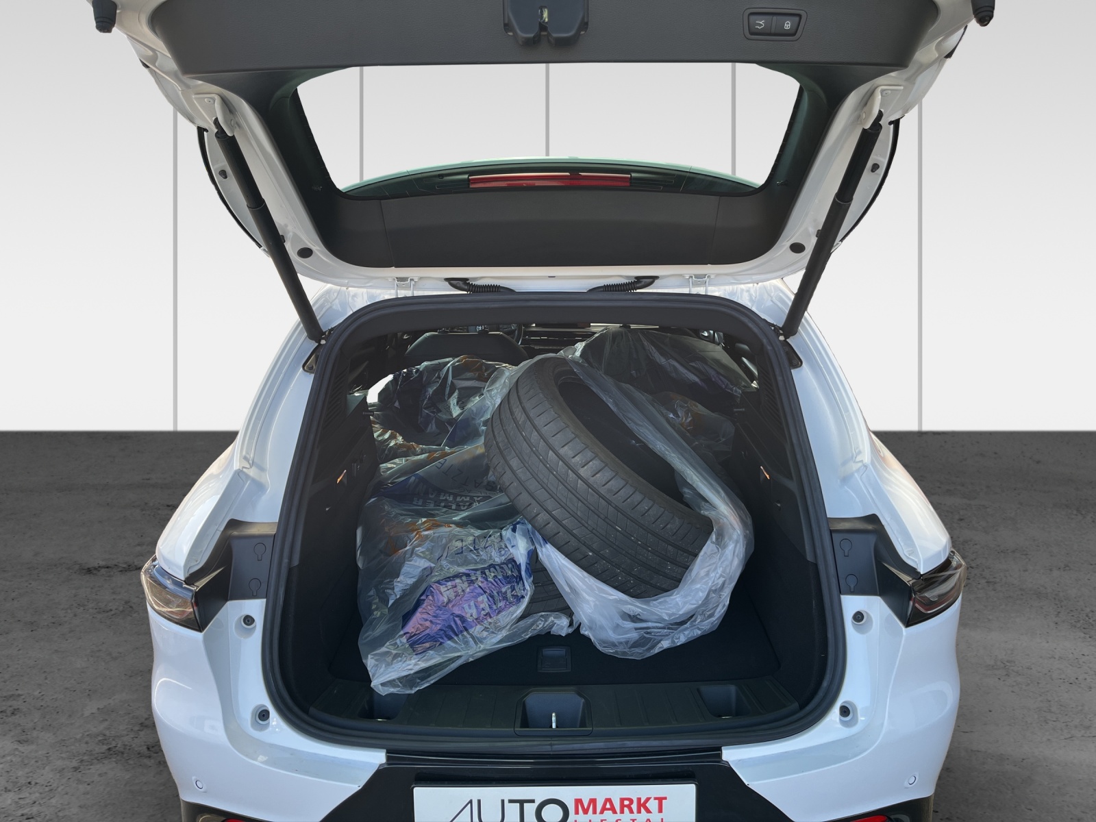 ALFA ROMEO Tonale 1.3 Plug-in-Hybrid Q4 Veloce Pack Premium-image-11