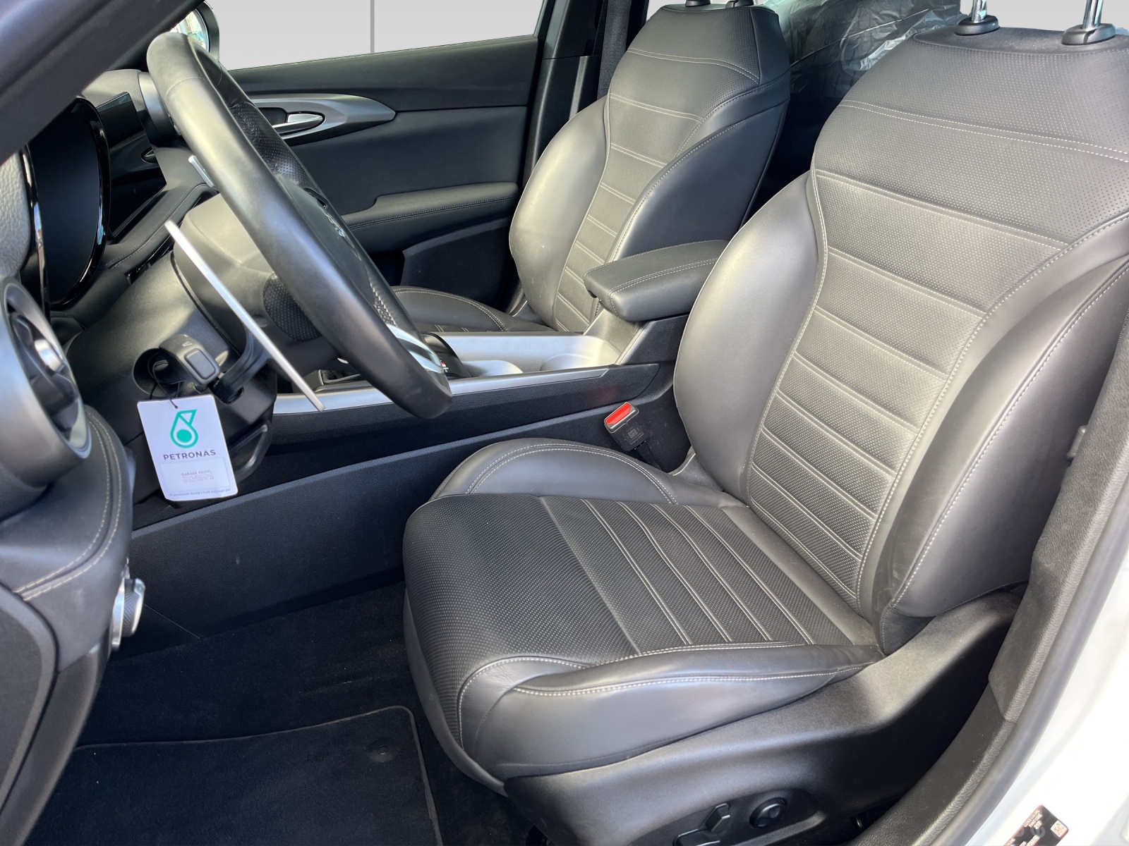 ALFA ROMEO Tonale 1.3 Plug-in-Hybrid Q4 Veloce Pack Premium-image-6