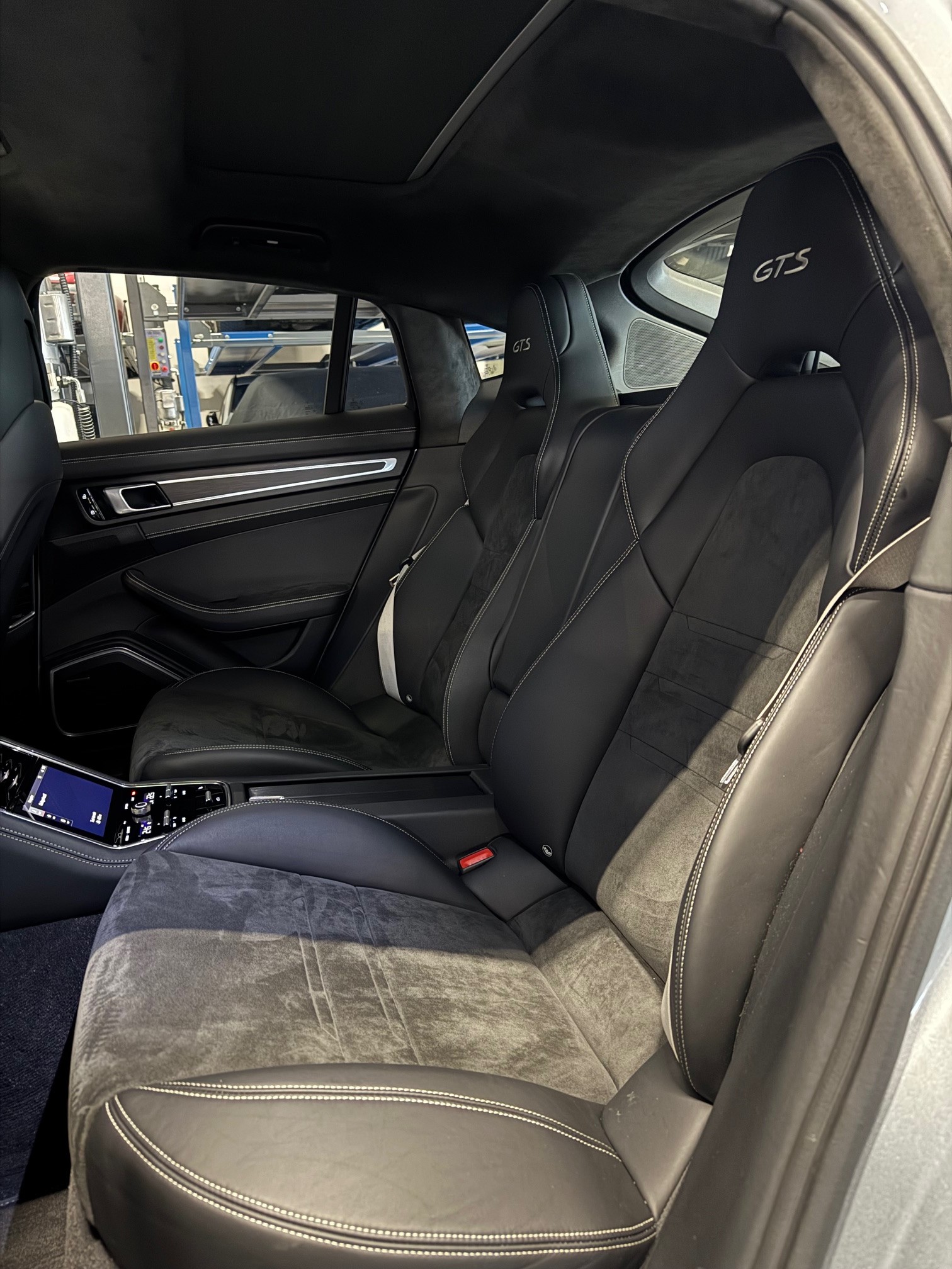 PORSCHE Panamera GTS PDK *PA 11.27*-image-9