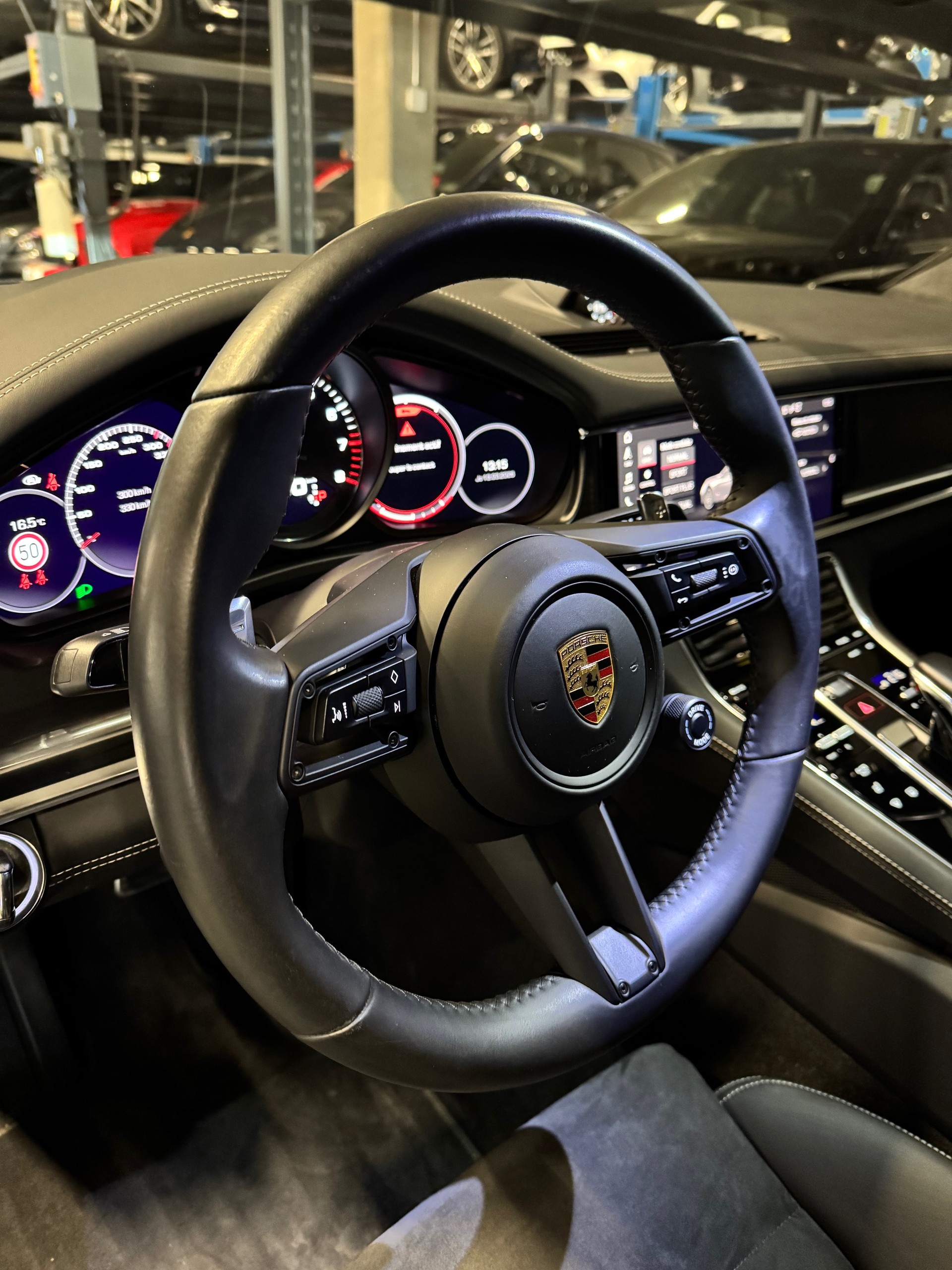 PORSCHE Panamera GTS PDK *PA 11.27*-image-7