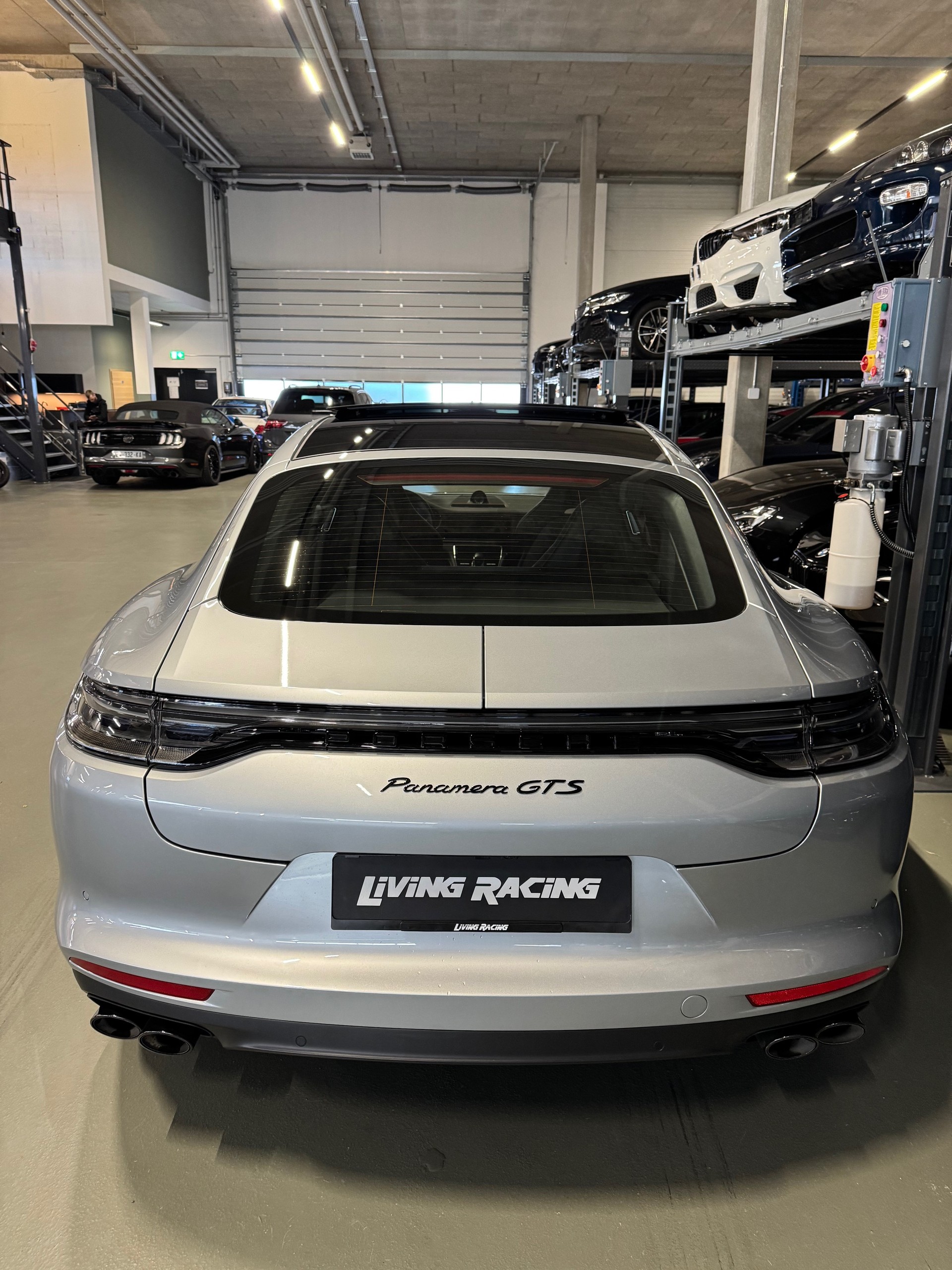 PORSCHE Panamera GTS PDK *PA 11.27*-image-3