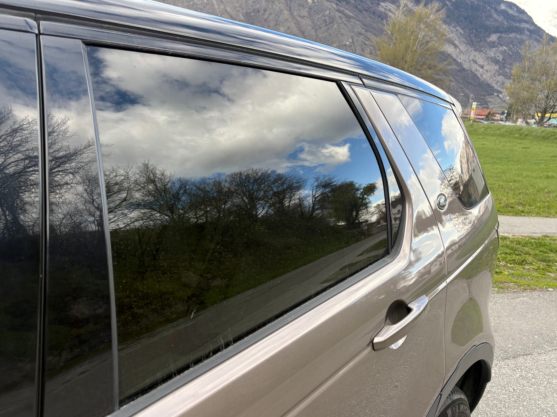 LAND ROVER Discovery Sport 2.0 TD4 HSE AT9-image-7