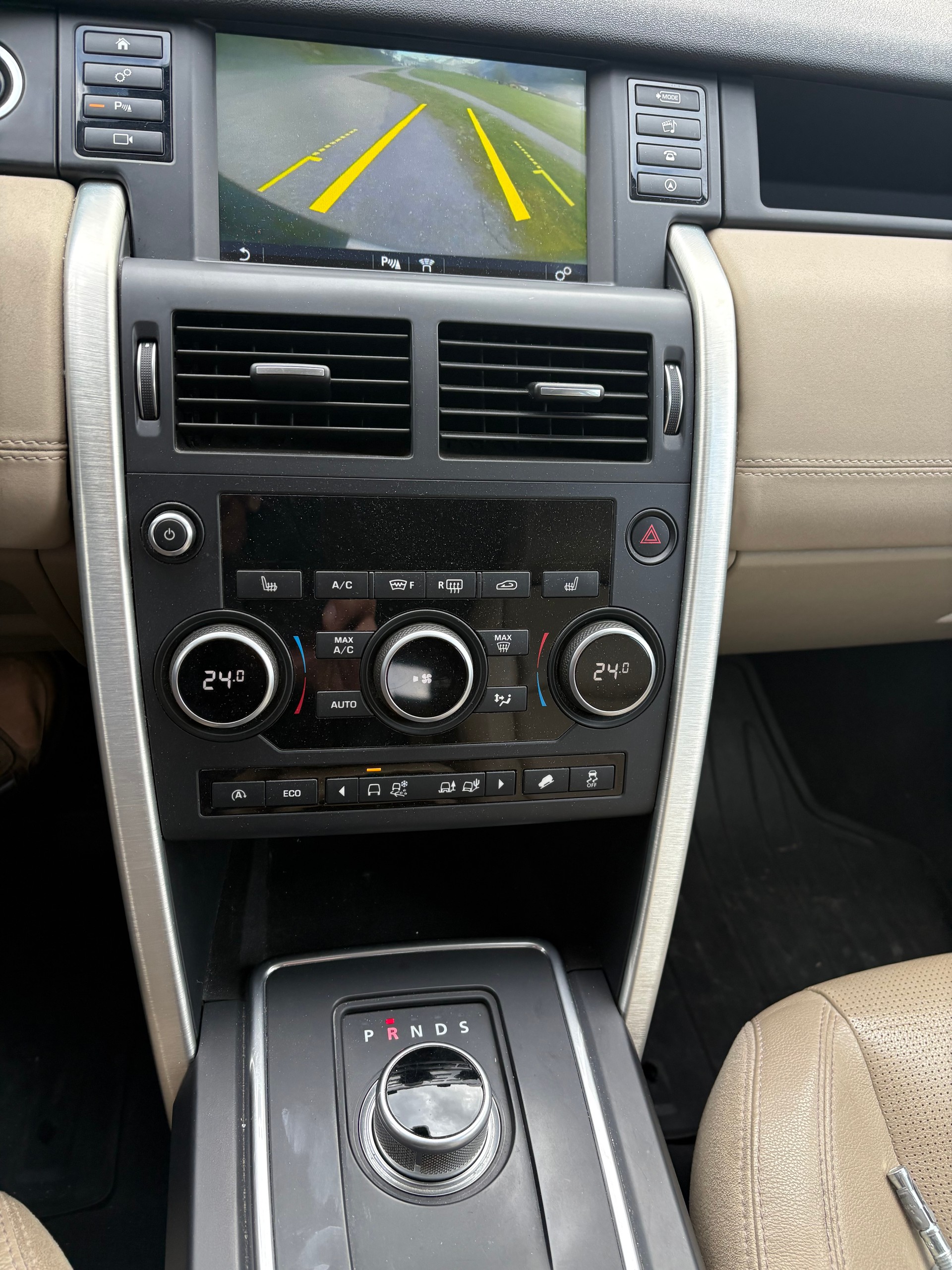 LAND ROVER Discovery Sport 2.0 TD4 HSE AT9-image-11
