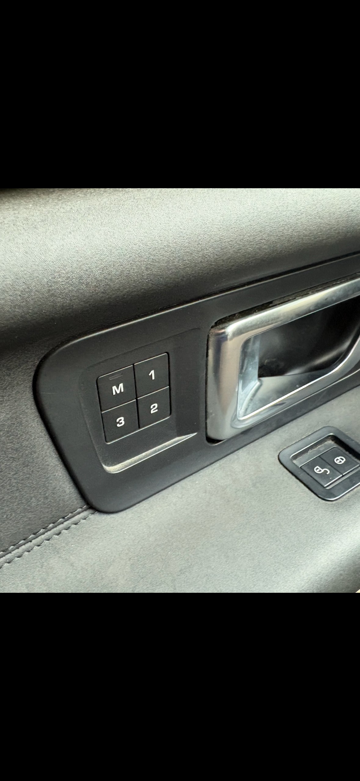 LAND ROVER Discovery Sport 2.0 TD4 HSE AT9-image-12