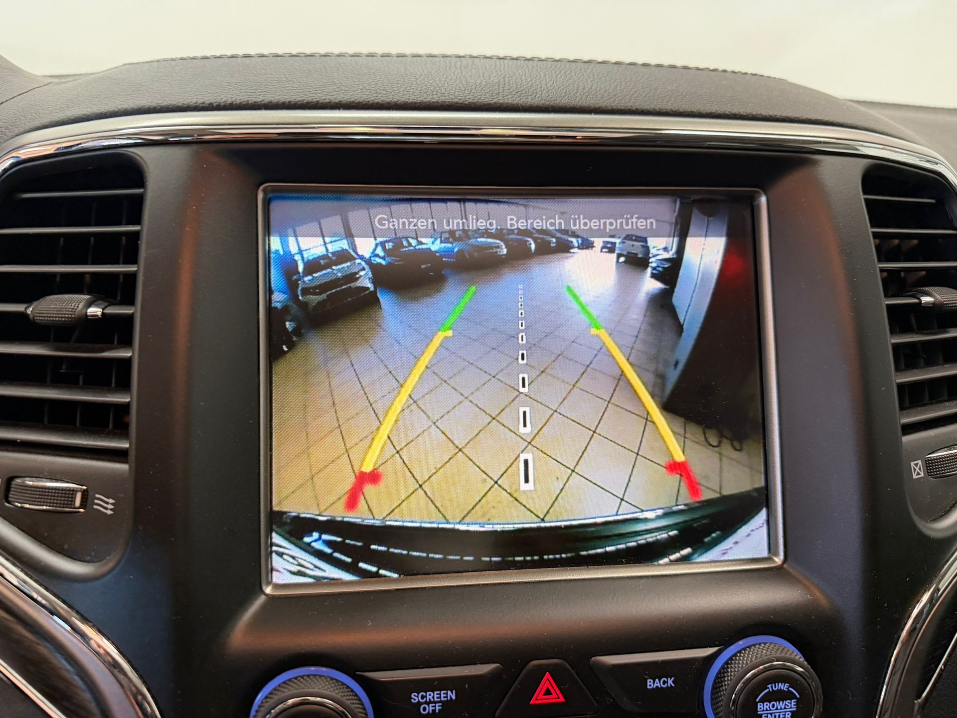 JEEP Grand Cherokee 3.0 CRD Summit Automatic-image-13