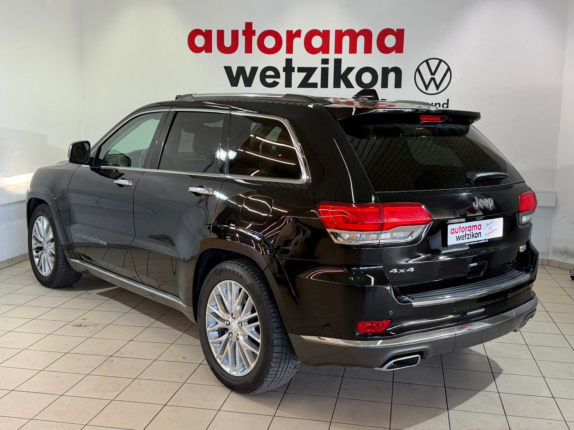JEEP Grand Cherokee 3.0 CRD Summit Automatic-image-2