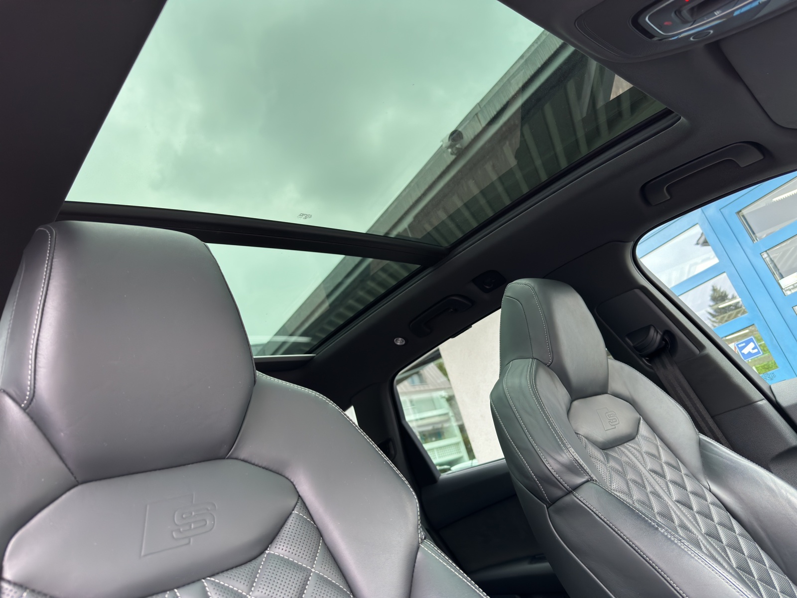AUDI SQ7 TFSI quattro tiptronic-image-13
