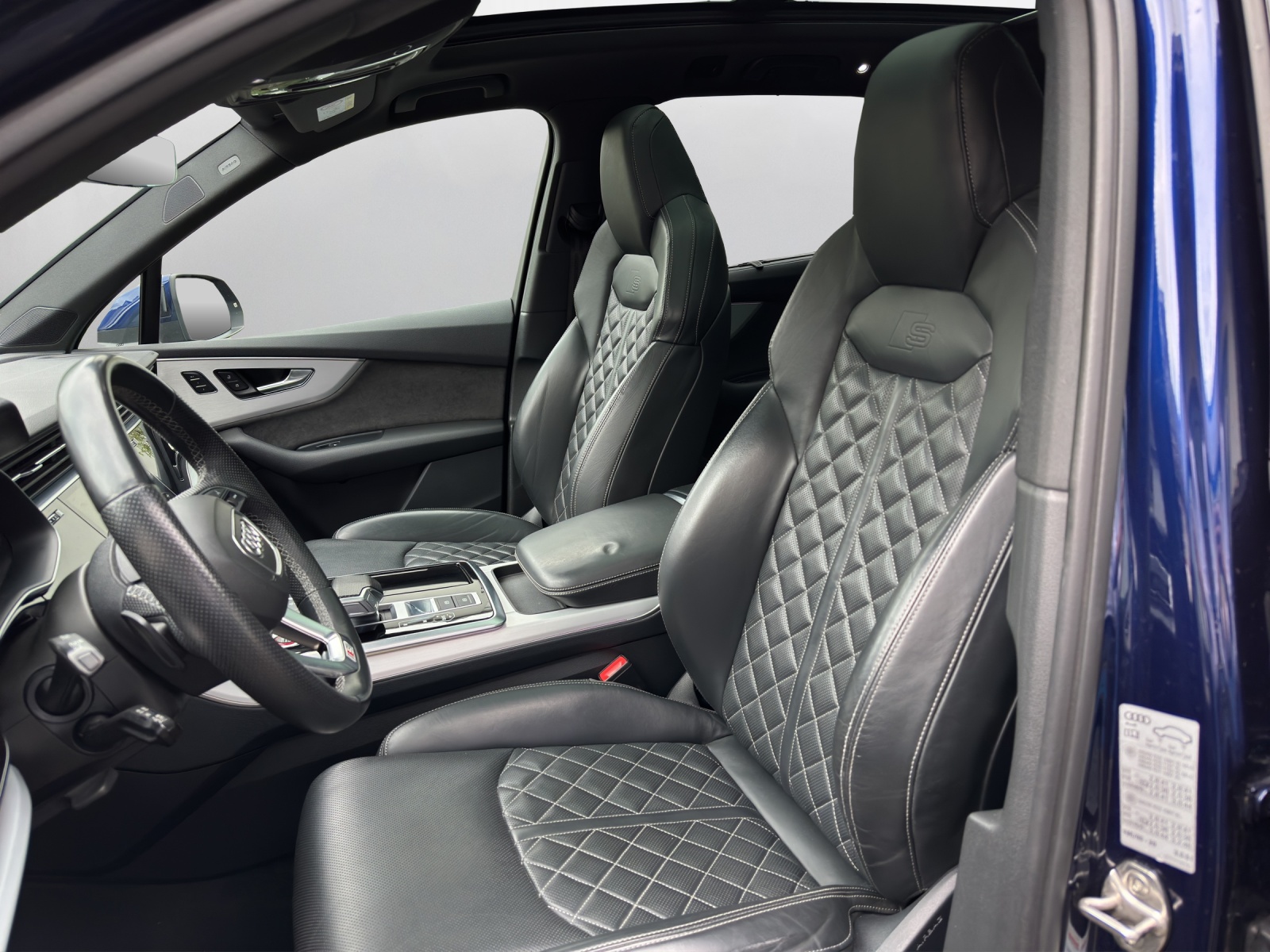 AUDI SQ7 TFSI quattro tiptronic-image-9