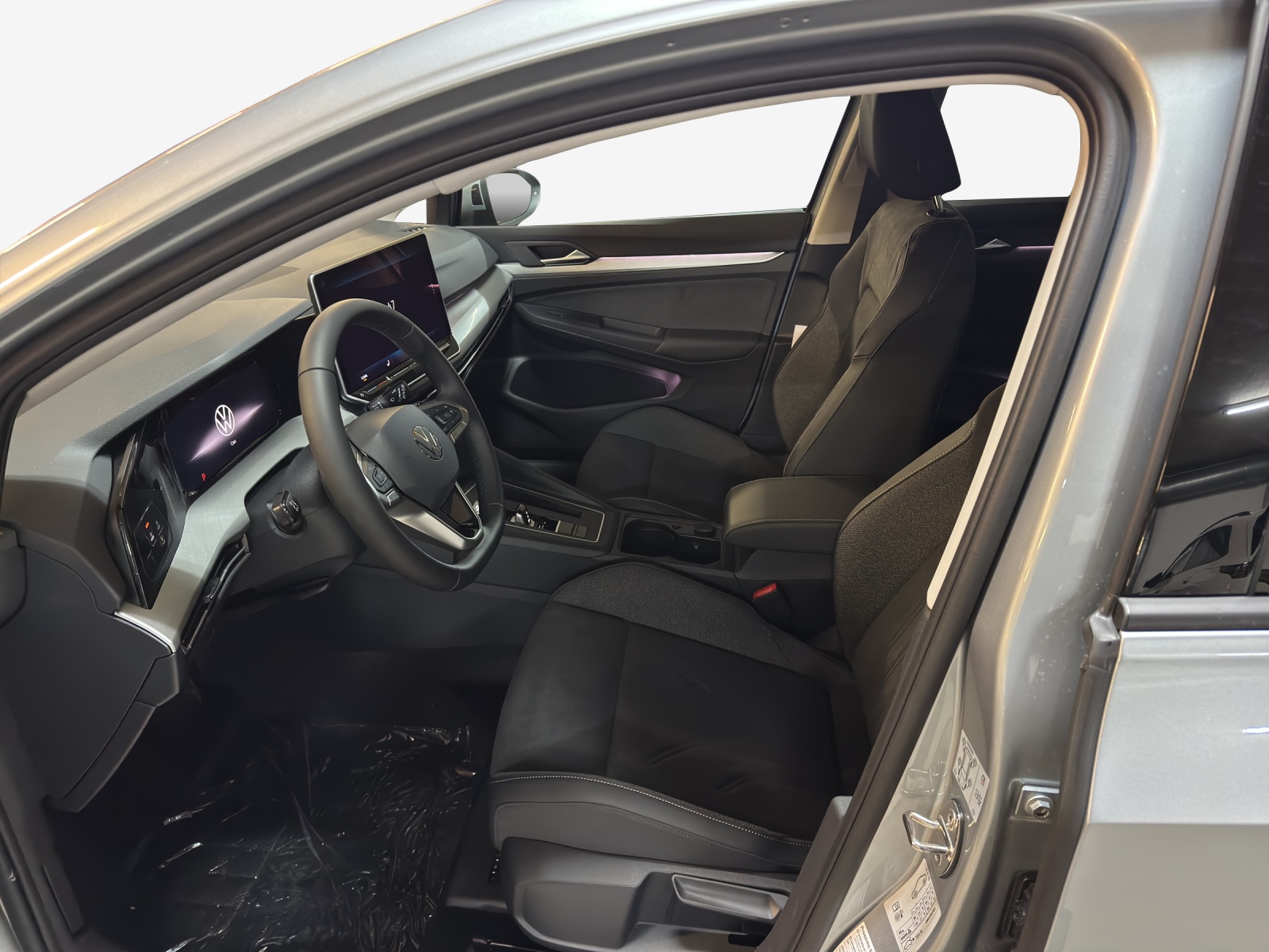 VW Golf 1.5 e TSI mHEV United DSG-image-7