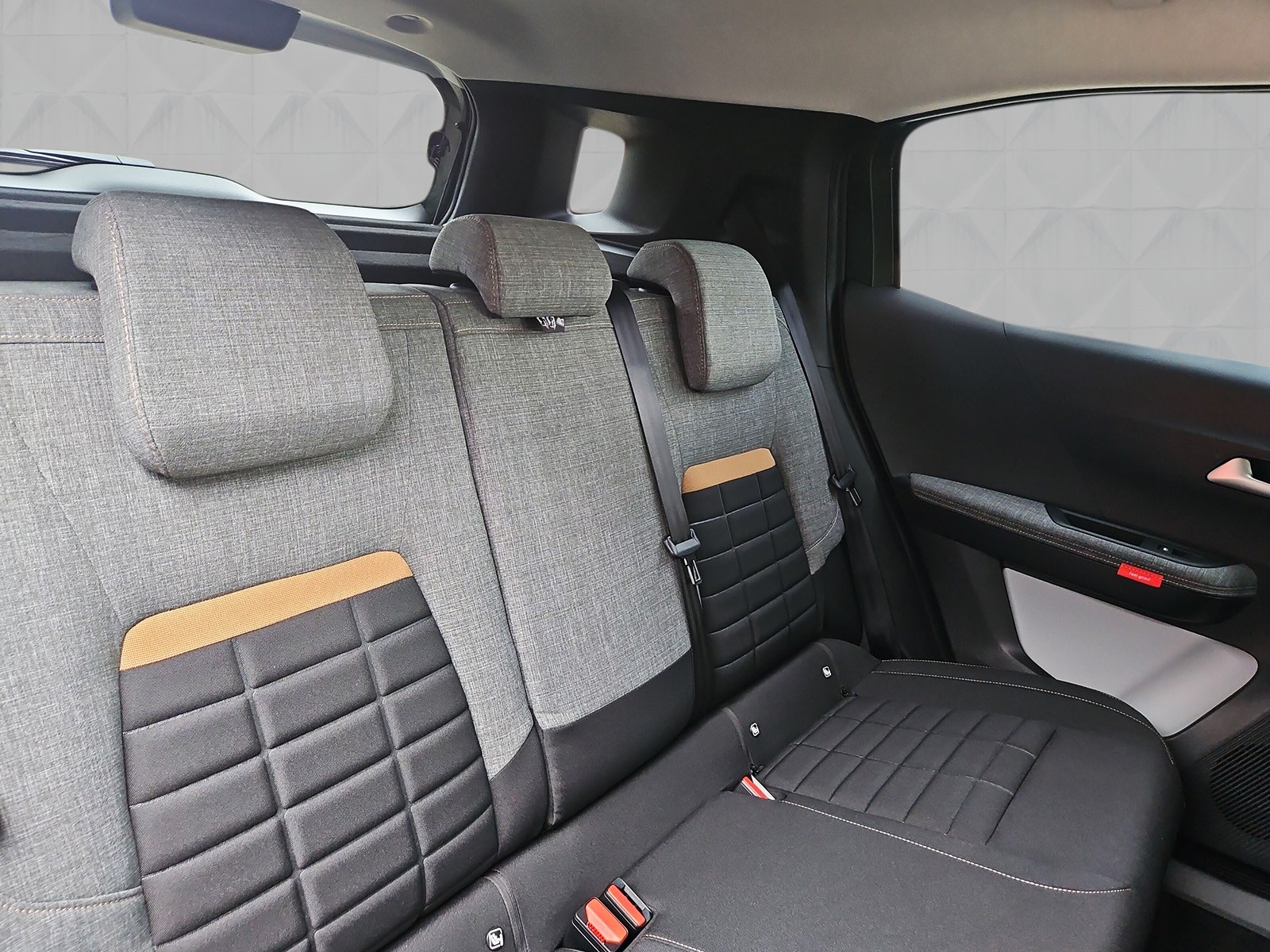 CITROEN e-C3 Aircross 54kWh Plus-image-10