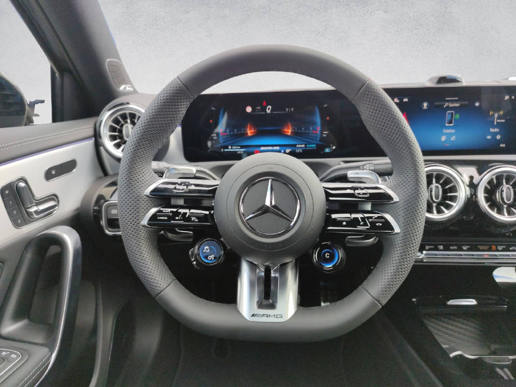 MERCEDES-BENZ A 35 AMG 4Matic-image-11
