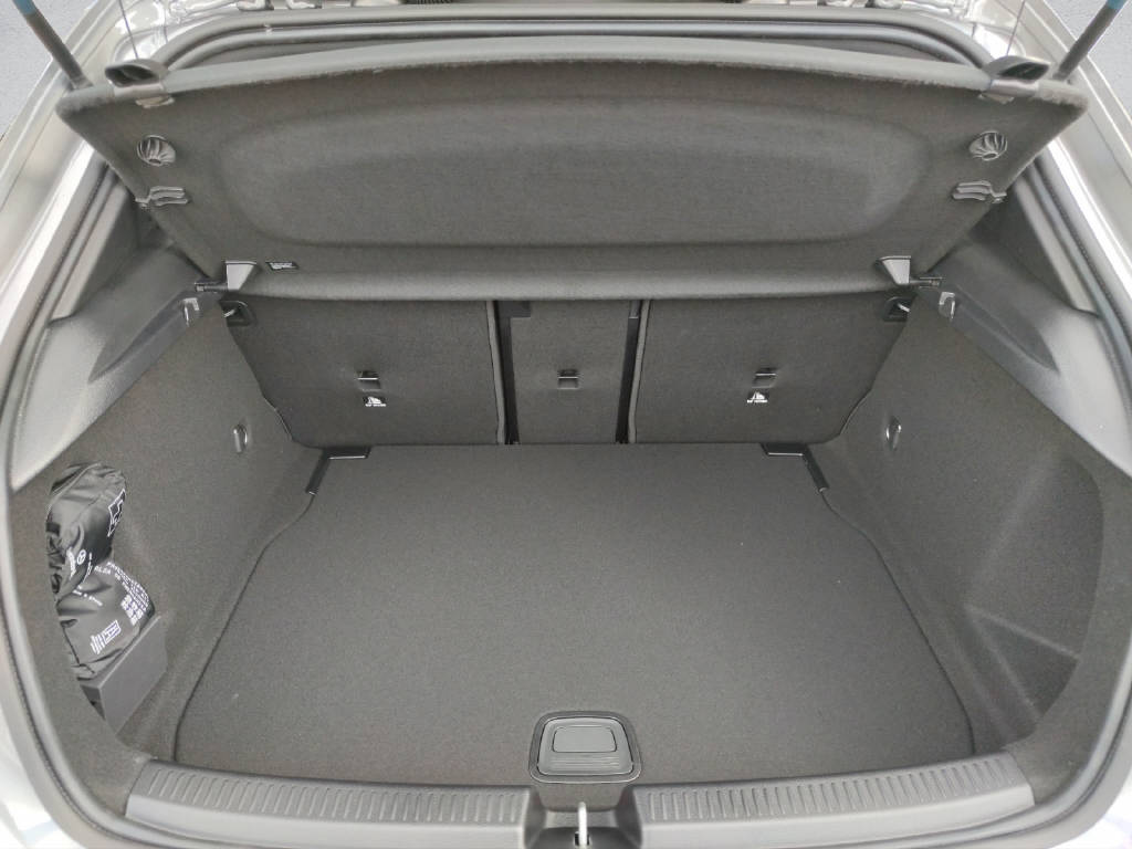 MERCEDES-BENZ A 35 AMG 4Matic-image-7