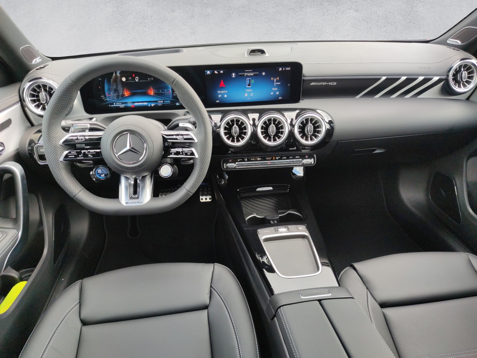 MERCEDES-BENZ A 35 AMG 4Matic-image-14