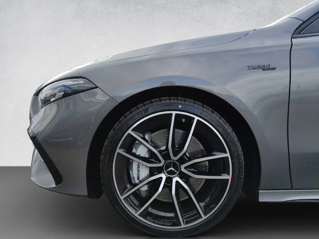 MERCEDES-BENZ A 35 AMG 4Matic-image-6