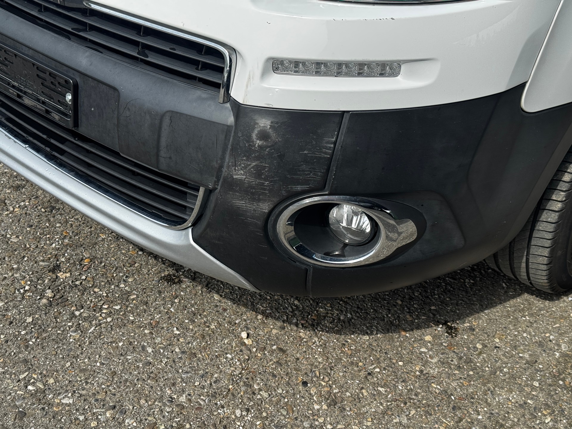 PEUGEOT Partner 1.6 e-HDI Active EGS6-image-3