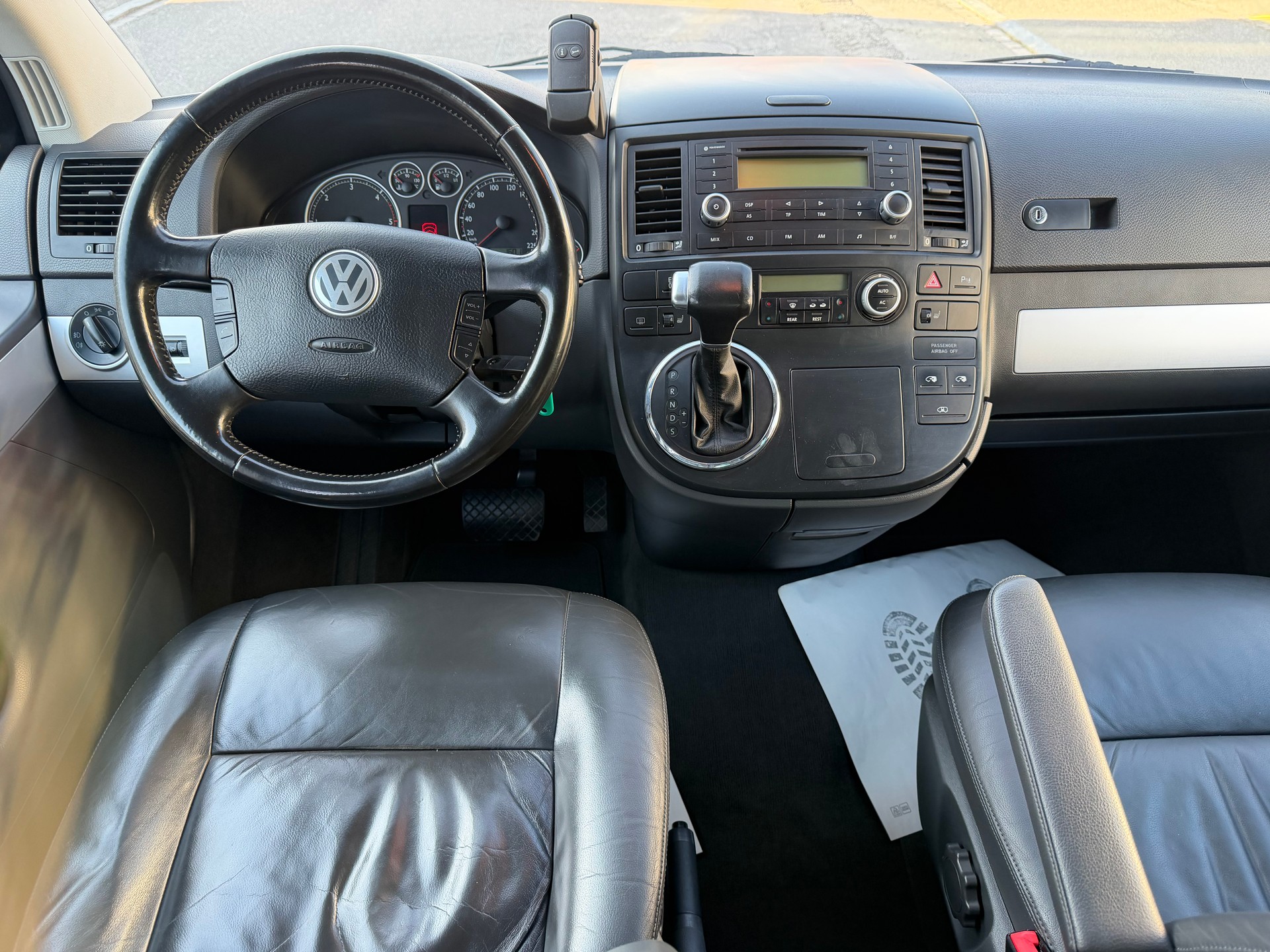 VW T5 Multivan Highline 2.5 TDI-image-10