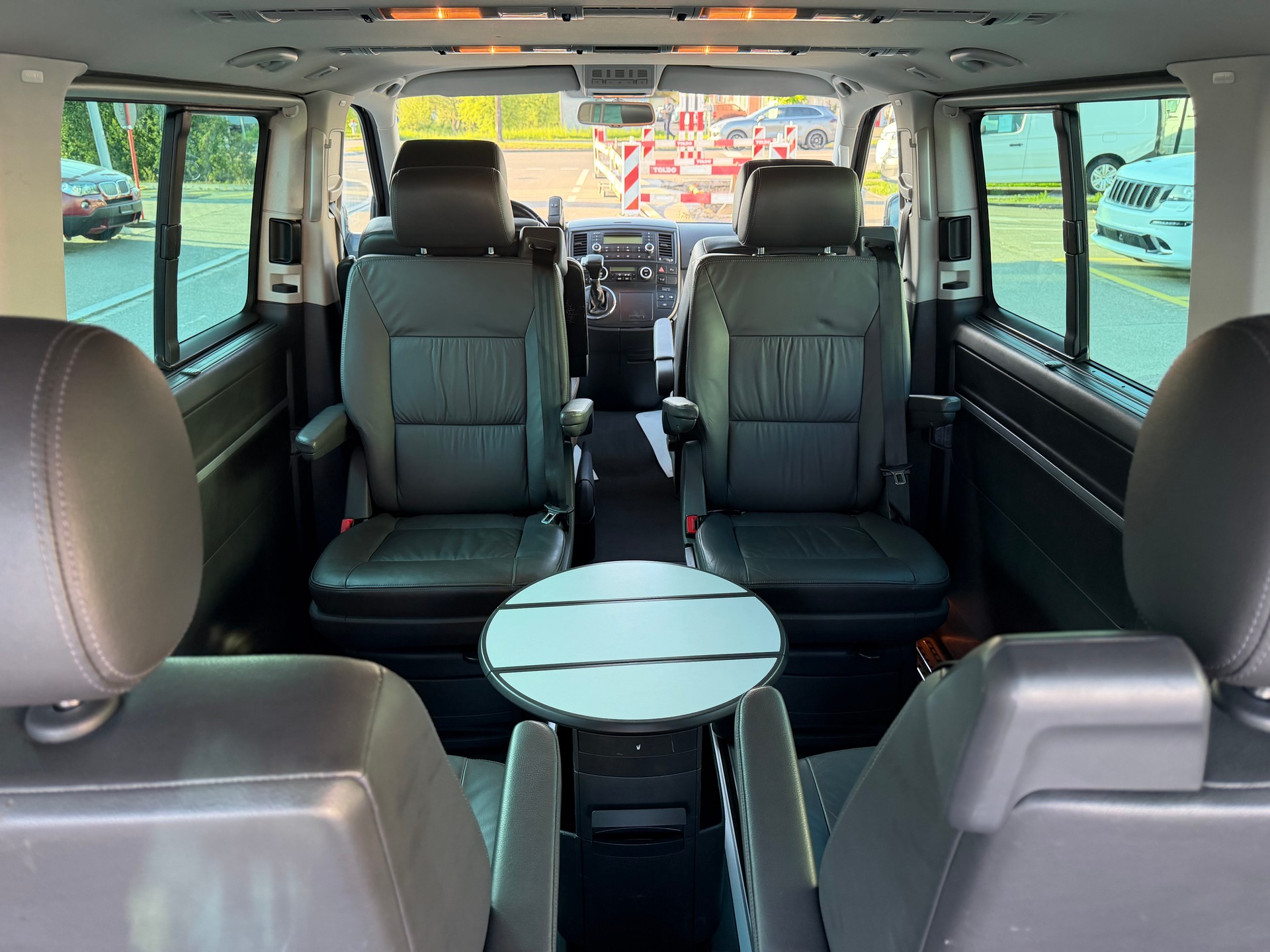 VW T5 Multivan Highline 2.5 TDI-image-13