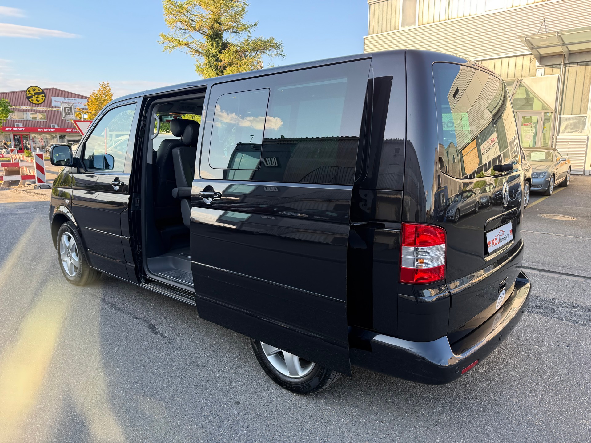 VW T5 Multivan Highline 2.5 TDI-image-11