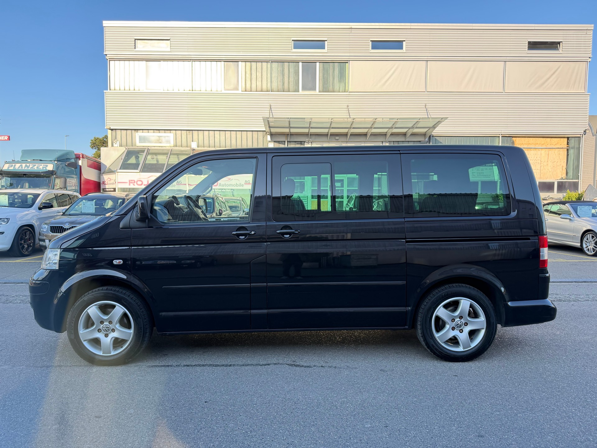 VW T5 Multivan Highline 2.5 TDI-image-0