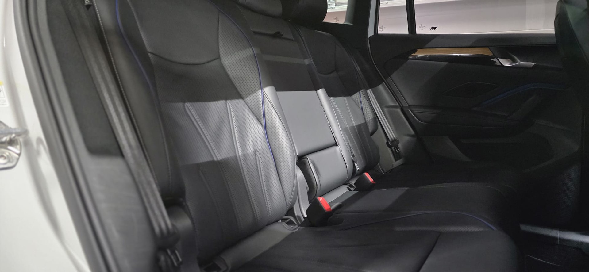 VW Tiguan 2.0 TSI DSG R-Line 4Motion IQ *Massagefunktion*Panoramadach*360°Kamera*AHK*-image-28