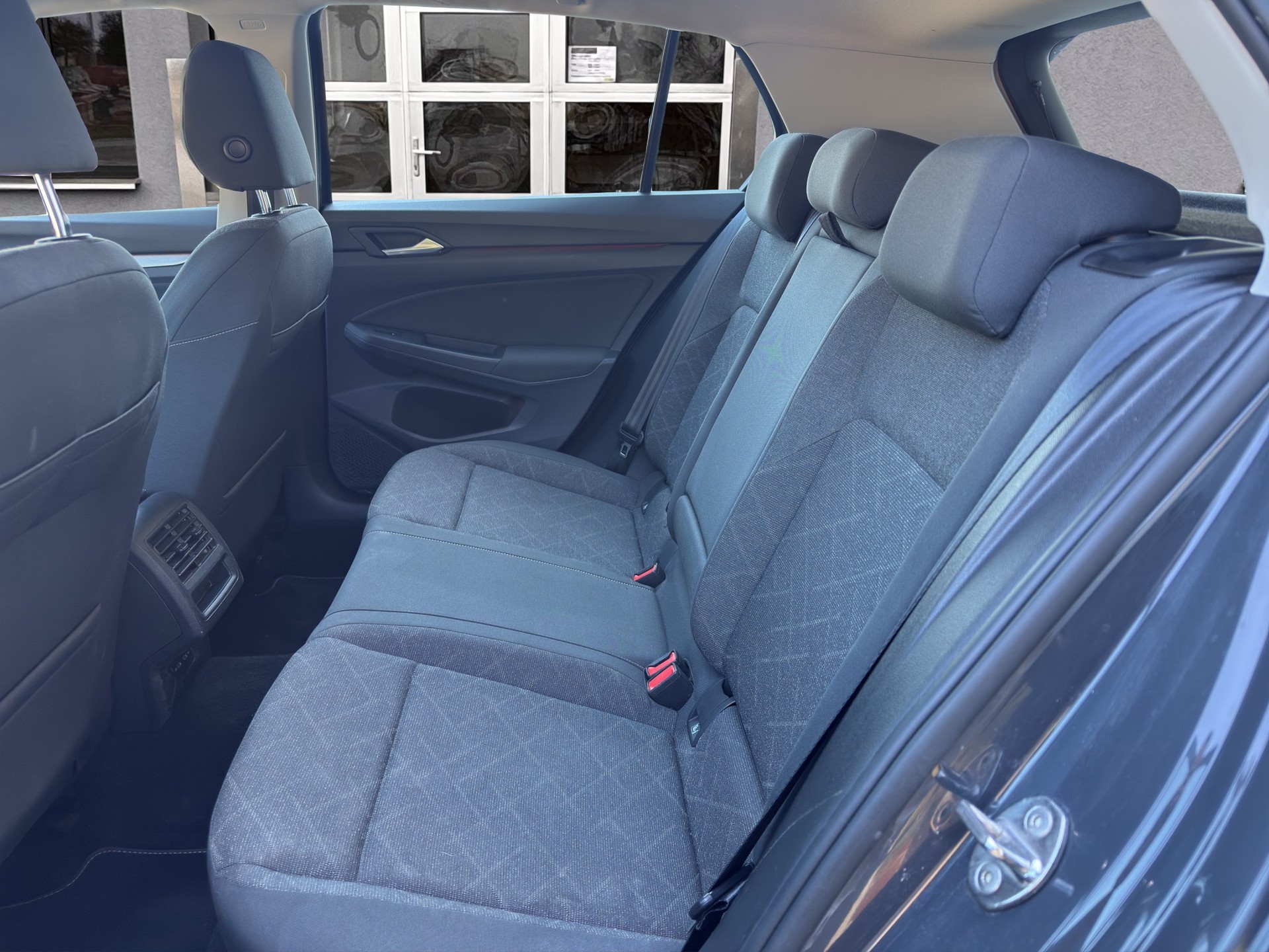 VW Golf 1.0 eTSI mHEV ACTLife DSG-image-16
