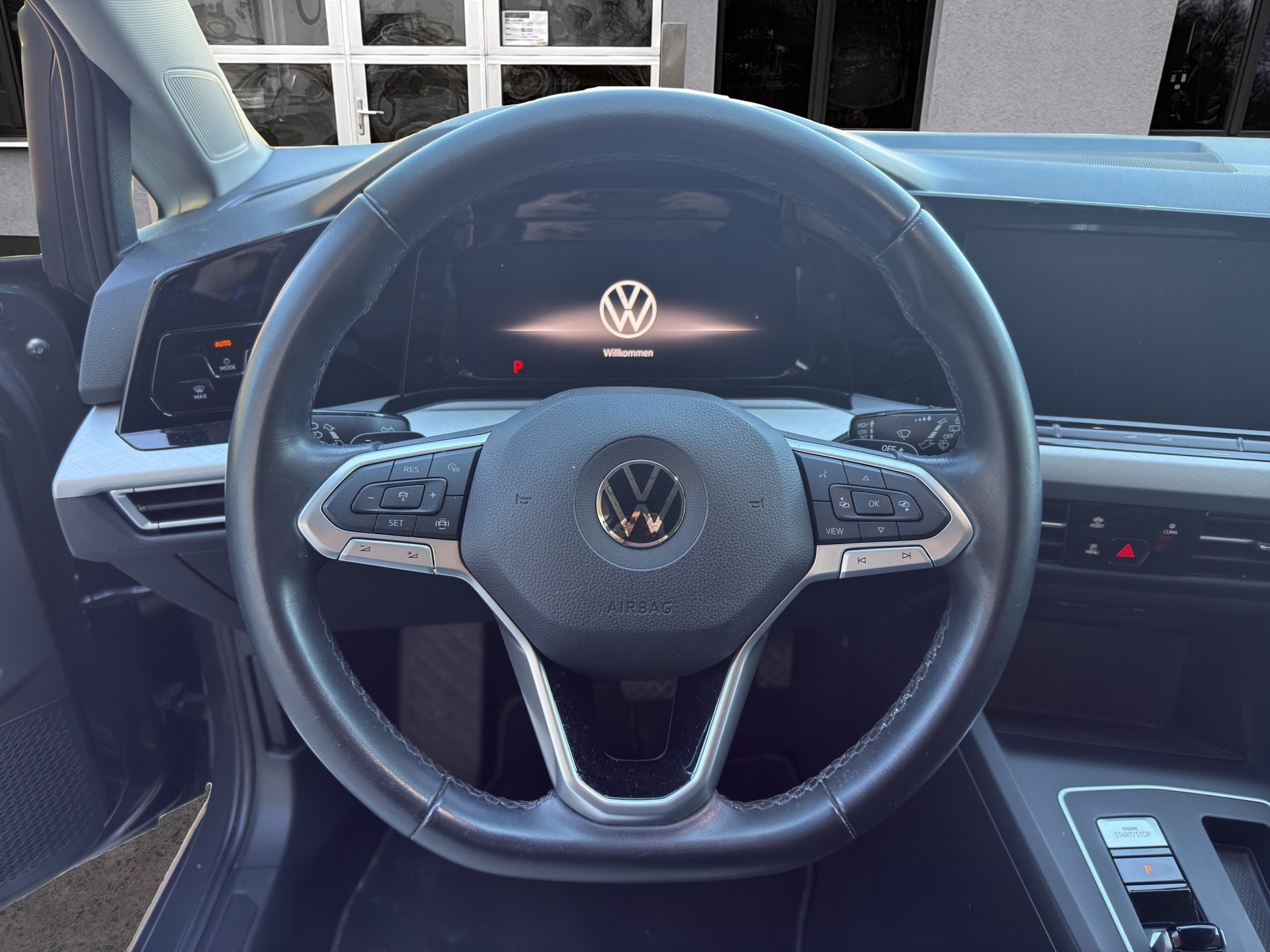 VW Golf 1.0 eTSI mHEV ACTLife DSG-image-12