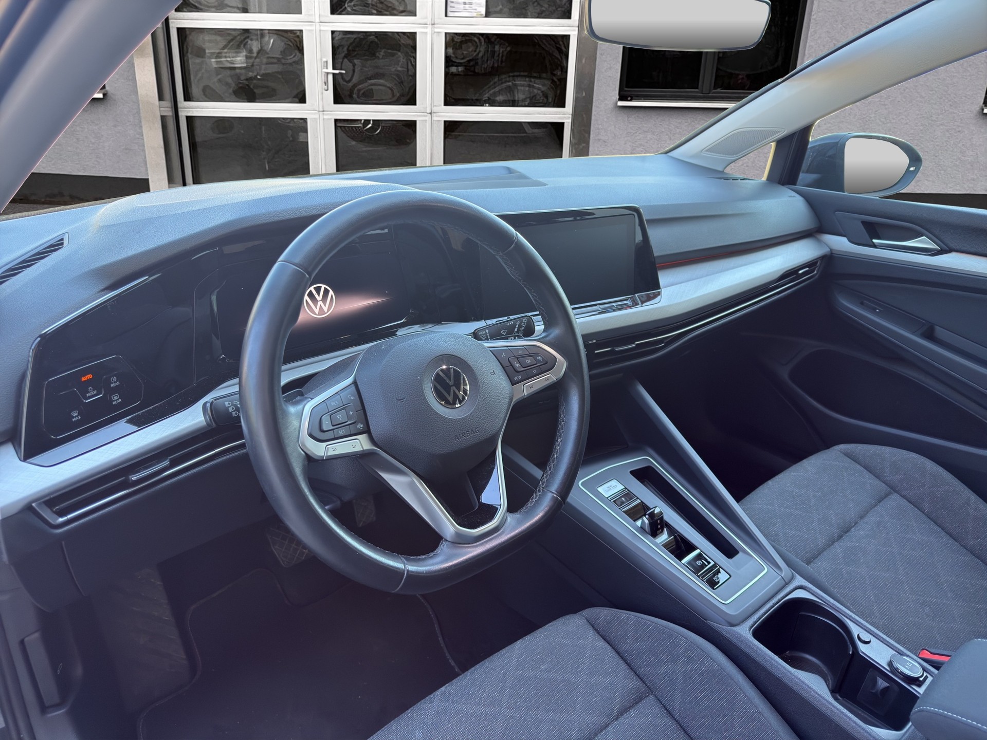VW Golf 1.0 eTSI mHEV ACTLife DSG-image-13