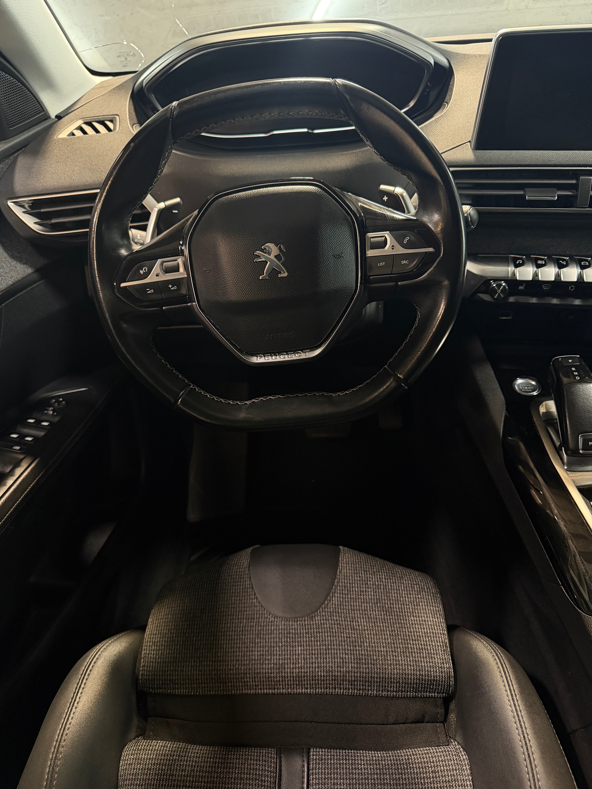 PEUGEOT 3008 1.5 BlueHDi Allure EAT-image-13