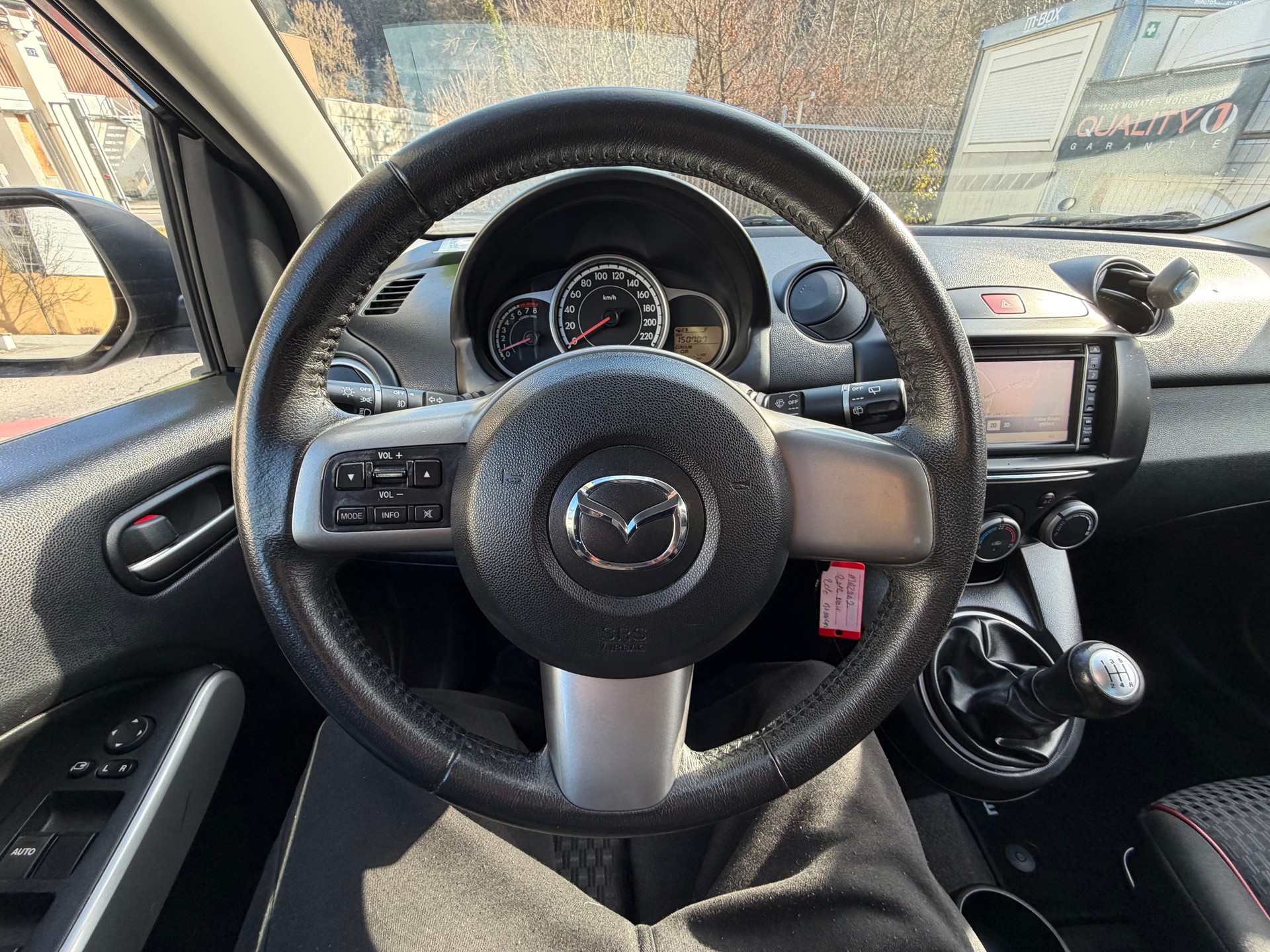 MAZDA 2 1.3i 16V Exclusive-image-24