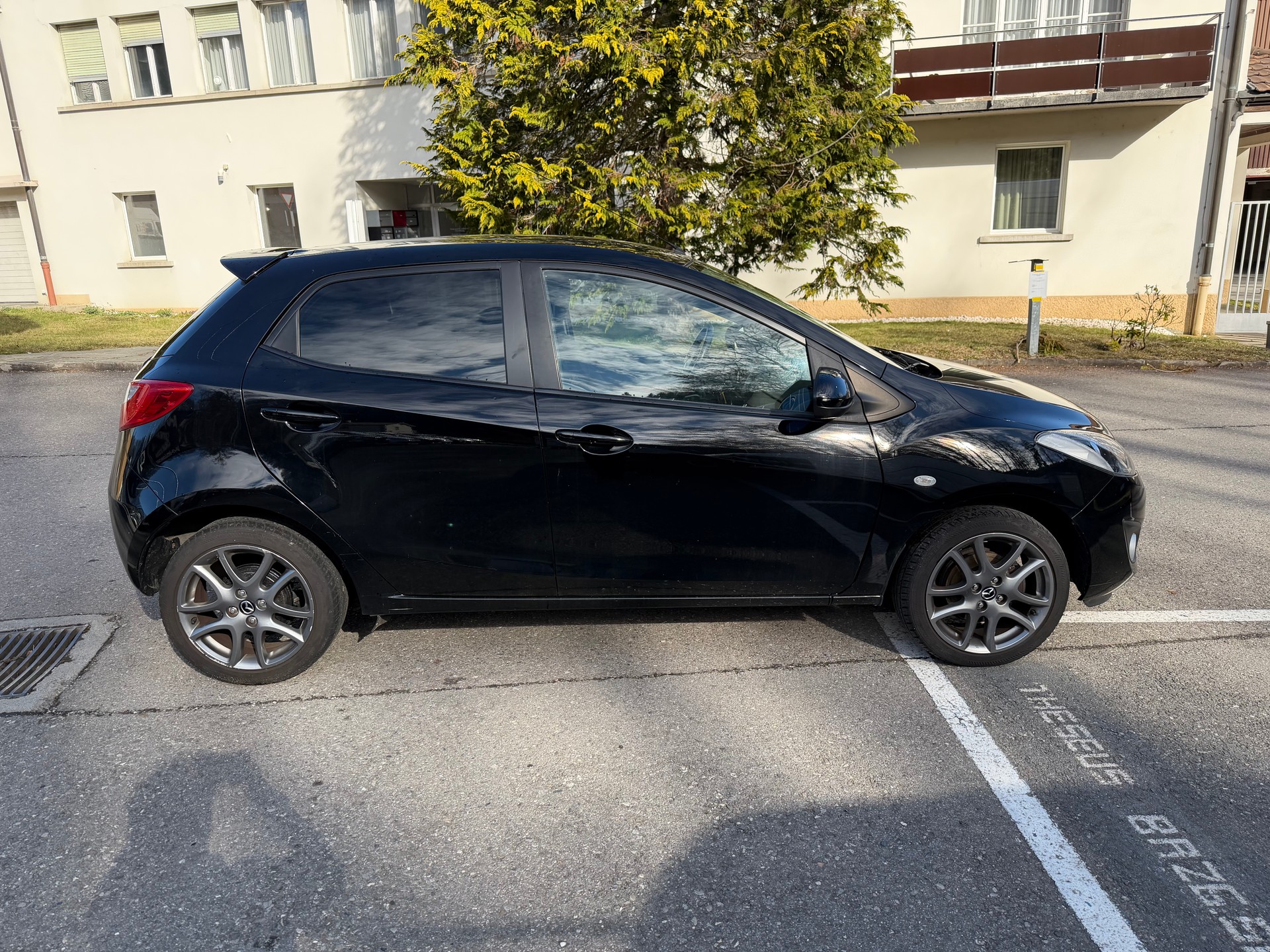 MAZDA 2 1.3i 16V Exclusive-image-6