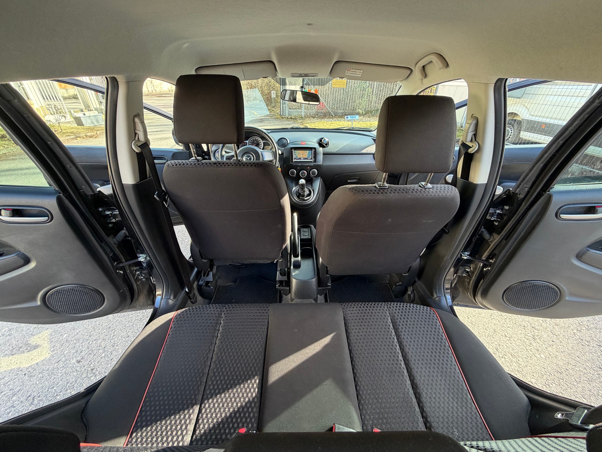 MAZDA 2 1.3i 16V Exclusive-image-21