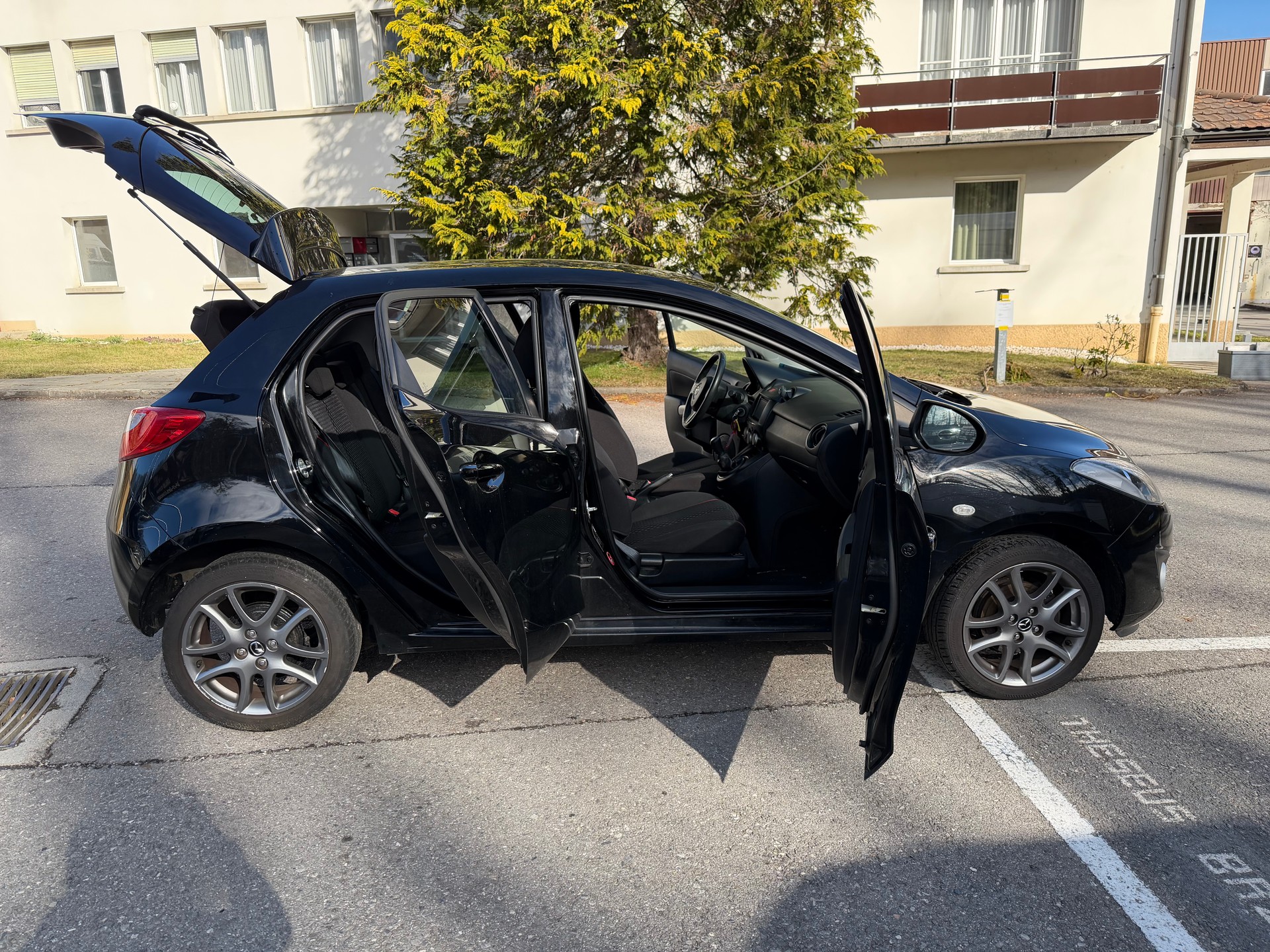 MAZDA 2 1.3i 16V Exclusive-image-19