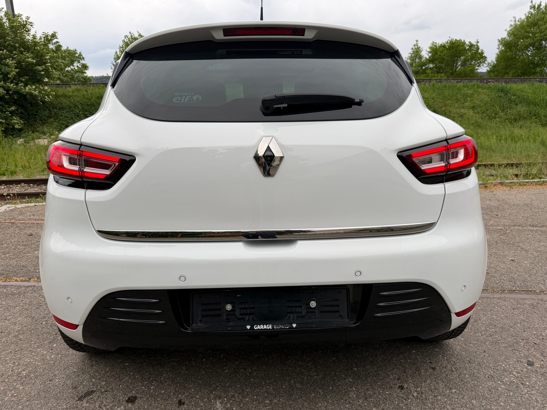 RENAULT Clio 1.5 dCi 110 Swiss Edition-image-5