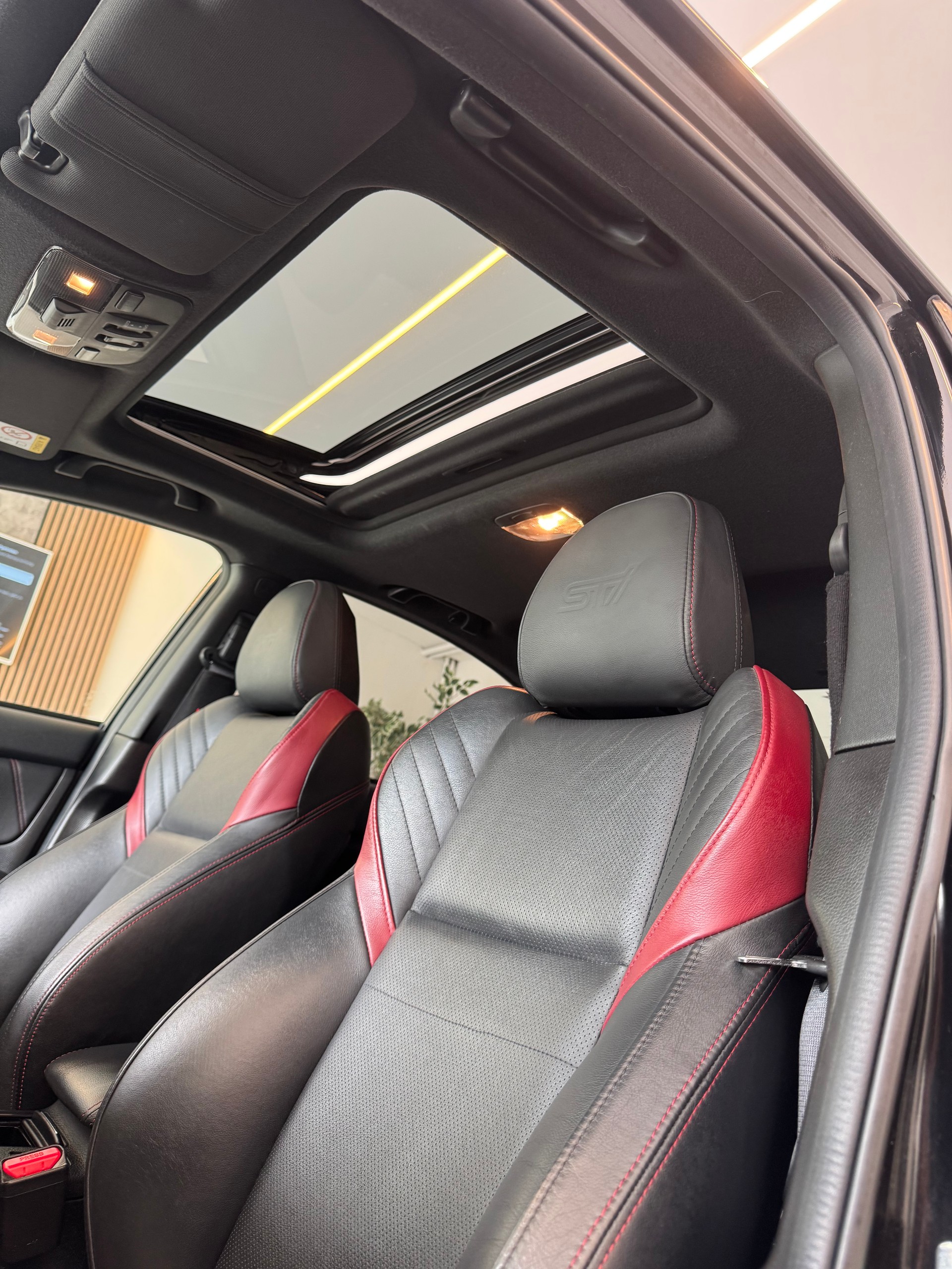 SUBARU WRX 2.5 Turbo 4WD STI Luxury S **CH Fahrzeuge**Unikat** Alles Eingetragen**-image-22