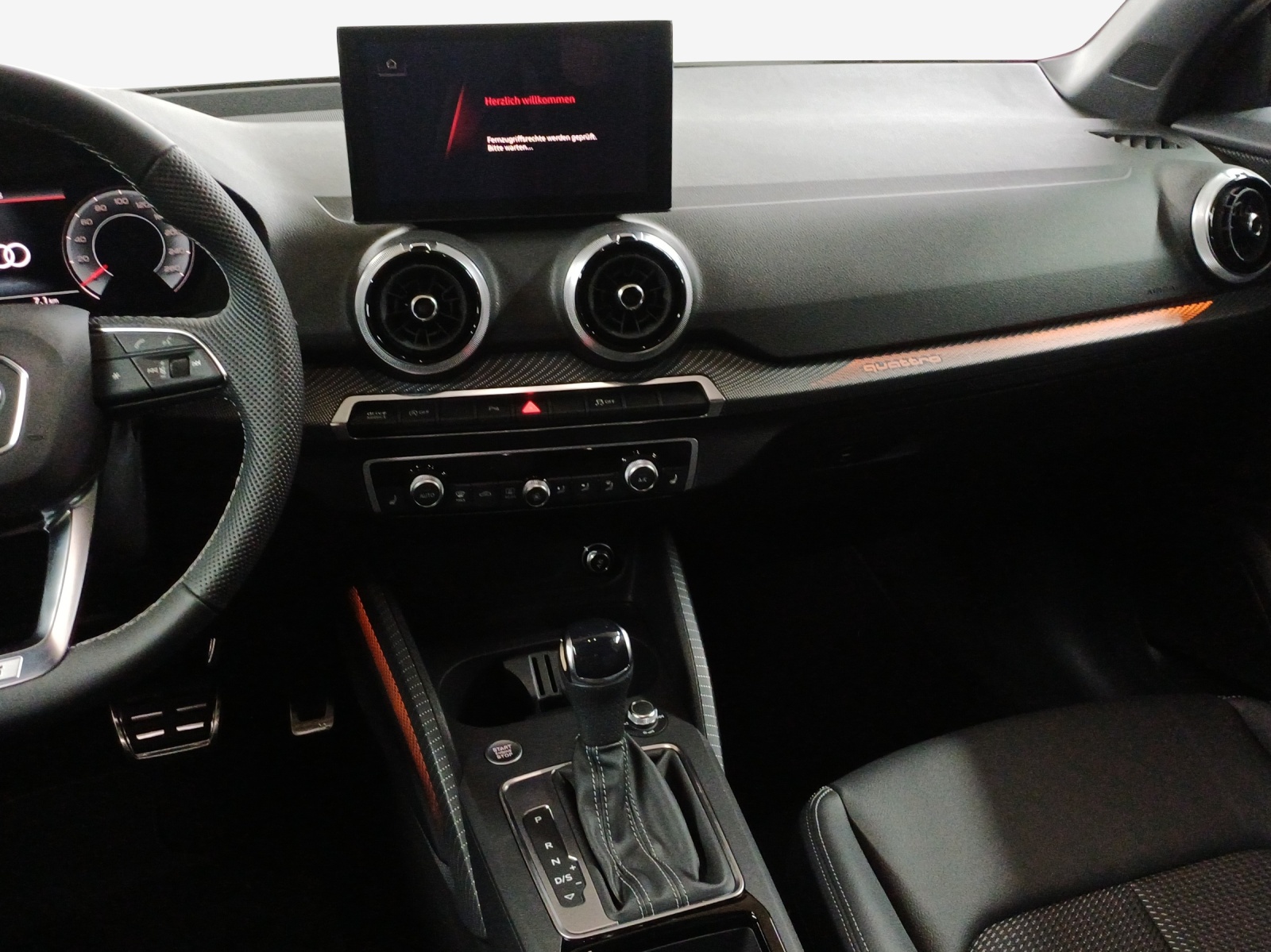 AUDI Q2 40 TFSI S line quattro S-tronic-image-10