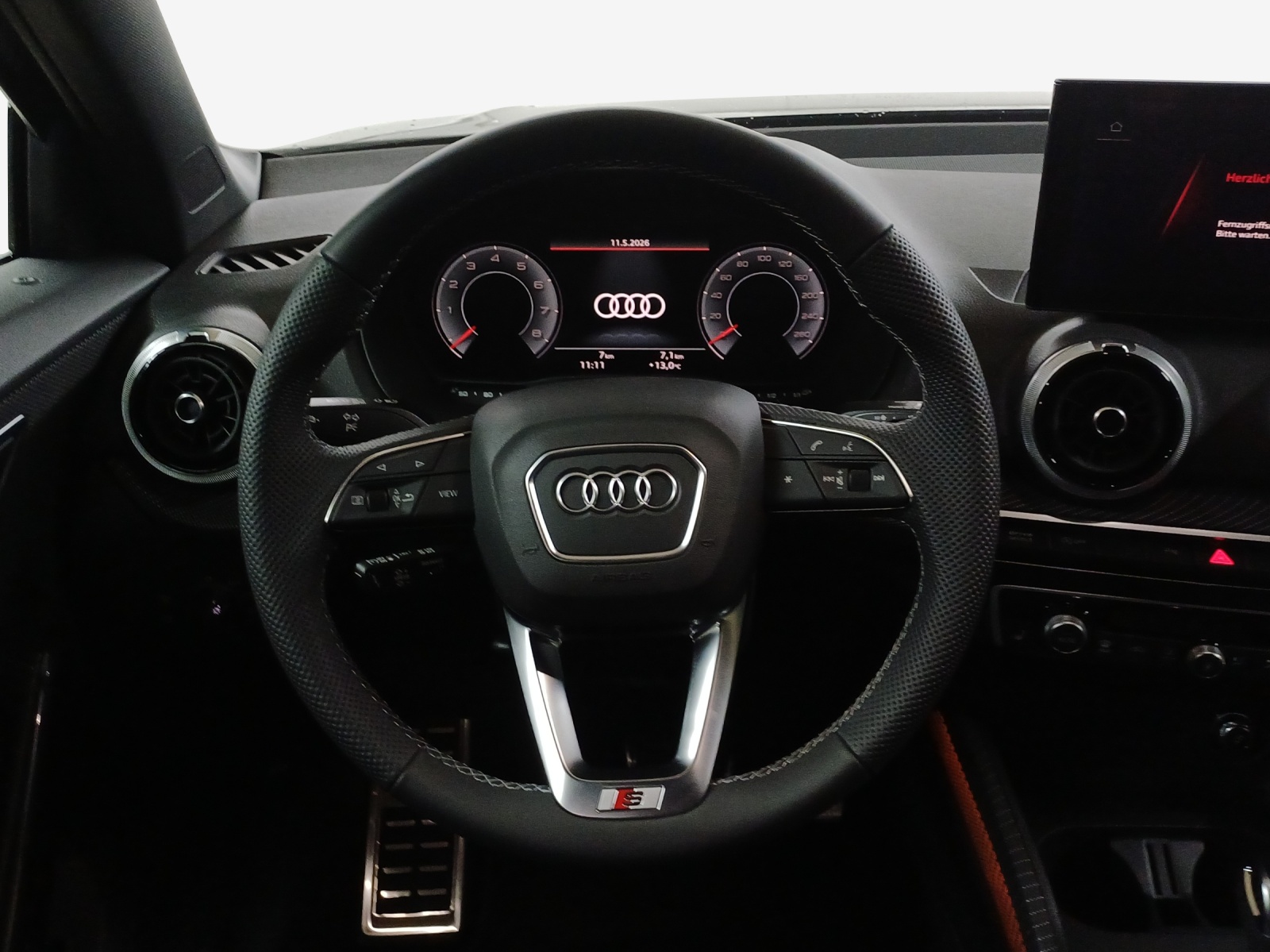 AUDI Q2 40 TFSI S line quattro S-tronic-image-9