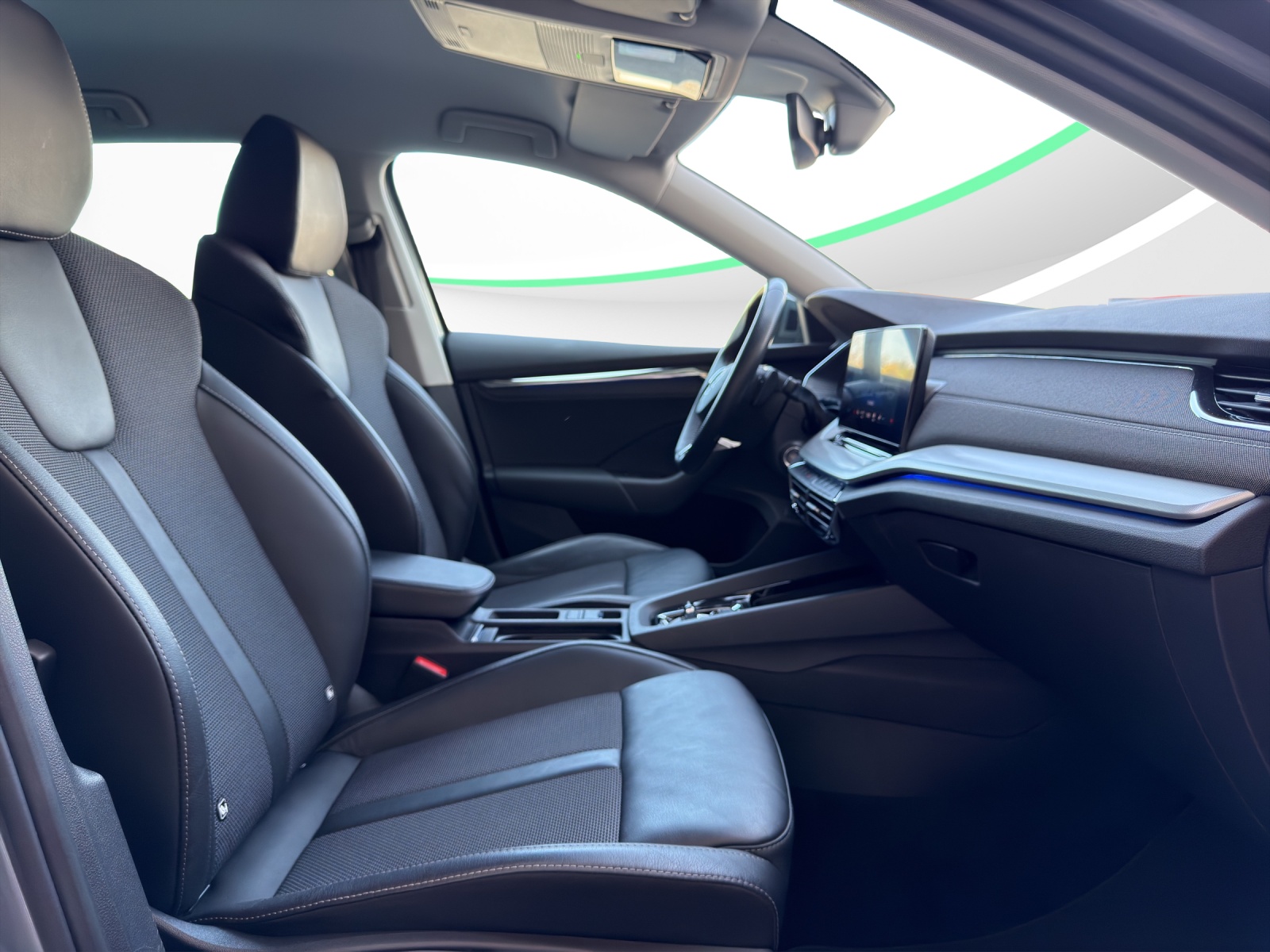 SKODA Octavia Combi 2.0 TDI DSG Style 4x4-image-12