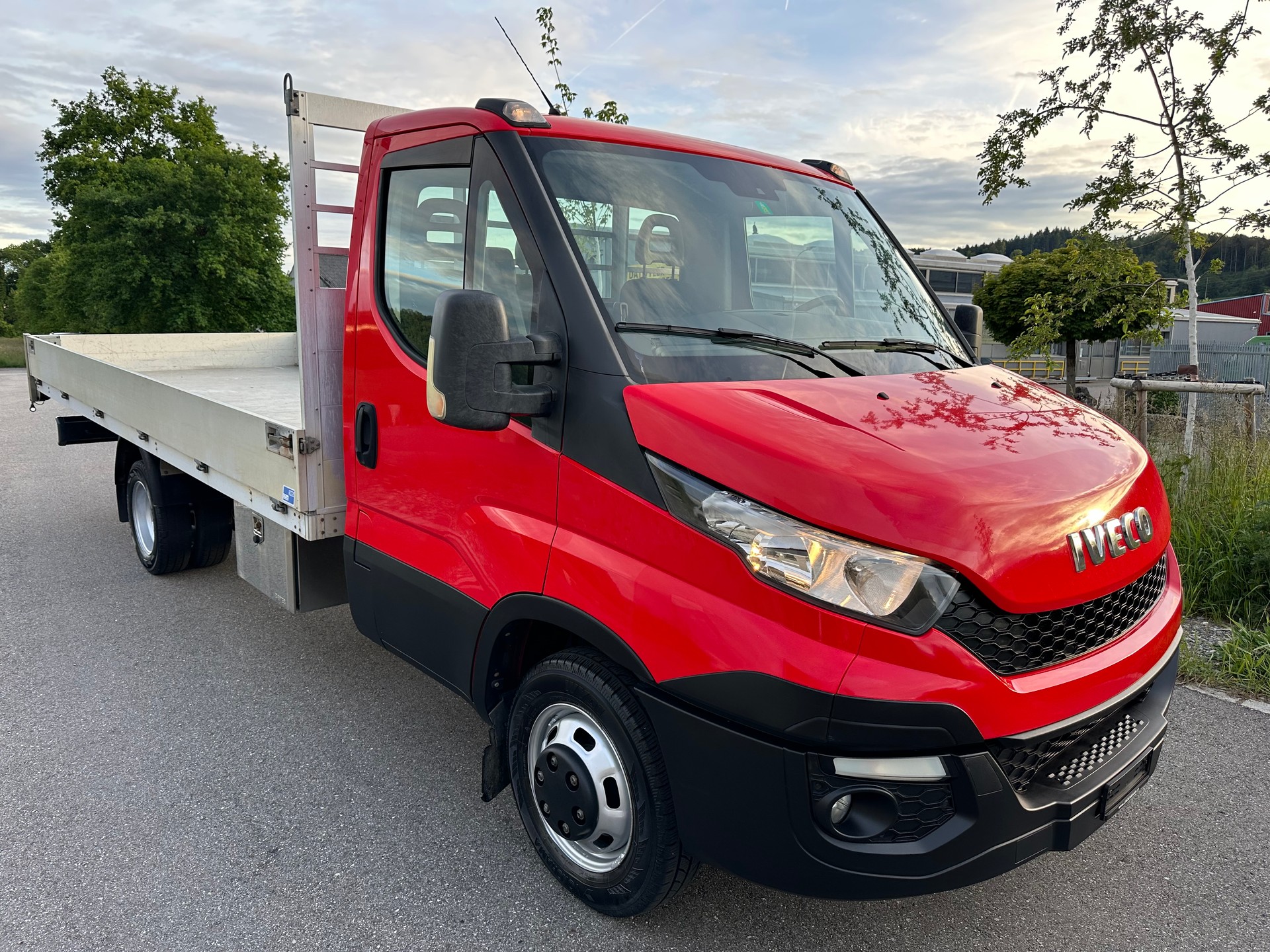 IVECO 35C17-image-1