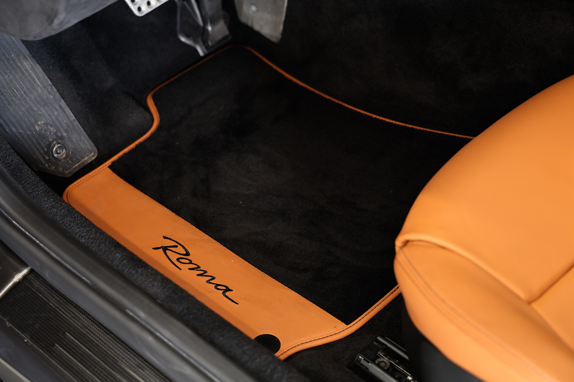 FERRARI Roma 3.9 V8 T CANNA DI FUCILE-image-20