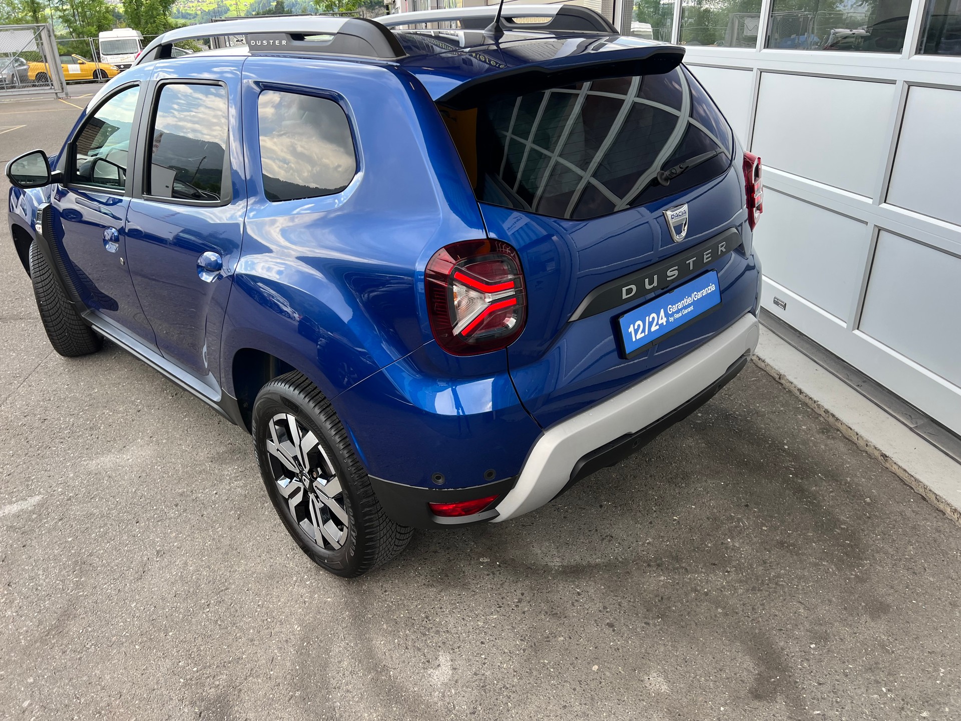 DACIA Duster Blue 1.5 dCi Prestige 4x4 *** Navigation * Front & Heckkamera * Tempomat * 8 fachbereift * 12 / 24 Garantie möglich ***-image-5