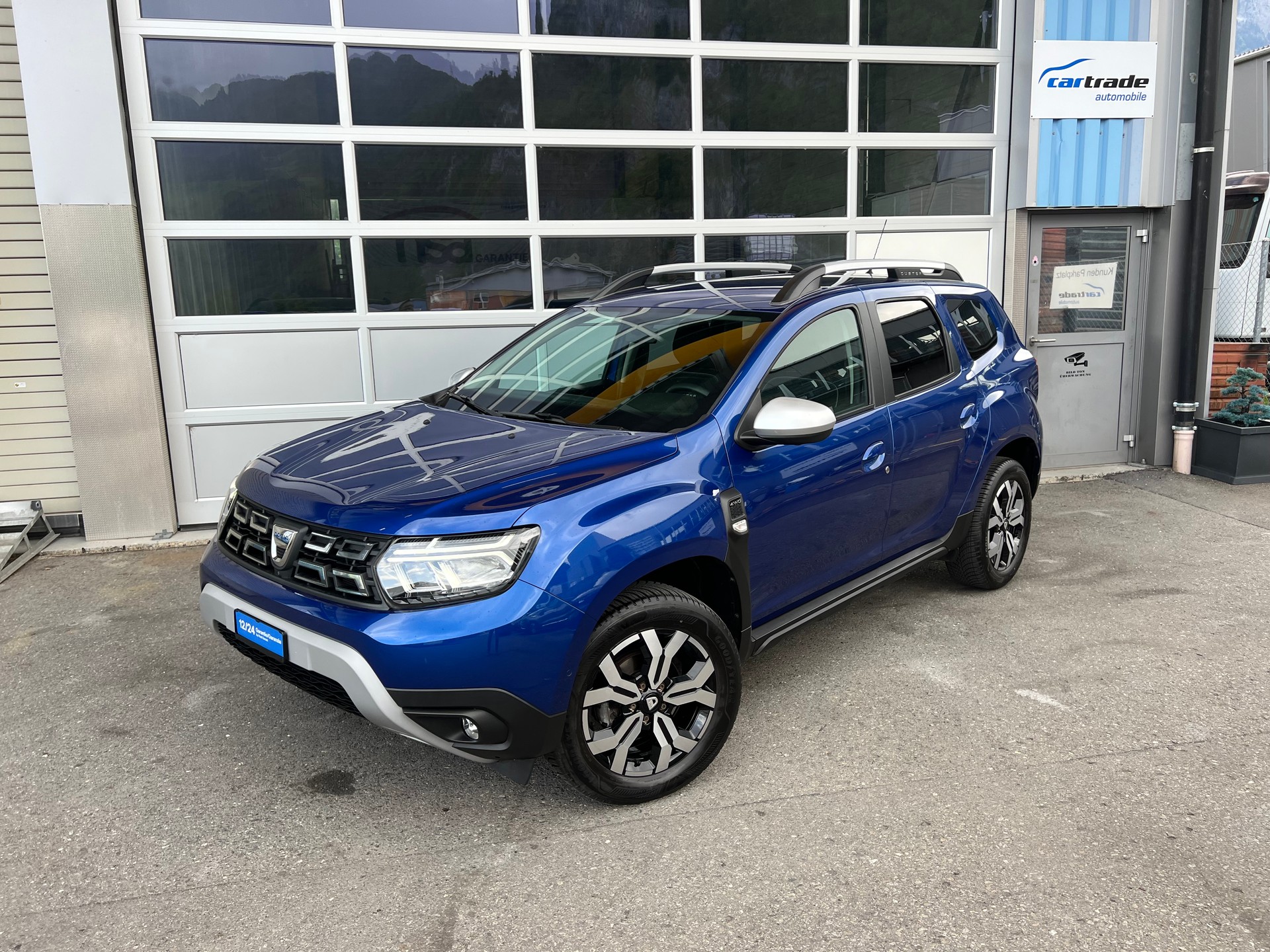 DACIA Duster Blue 1.5 dCi Prestige 4x4 *** Navigation * Front & Heckkamera * Tempomat * 8 fachbereift * 12 / 24 Garantie möglich ***