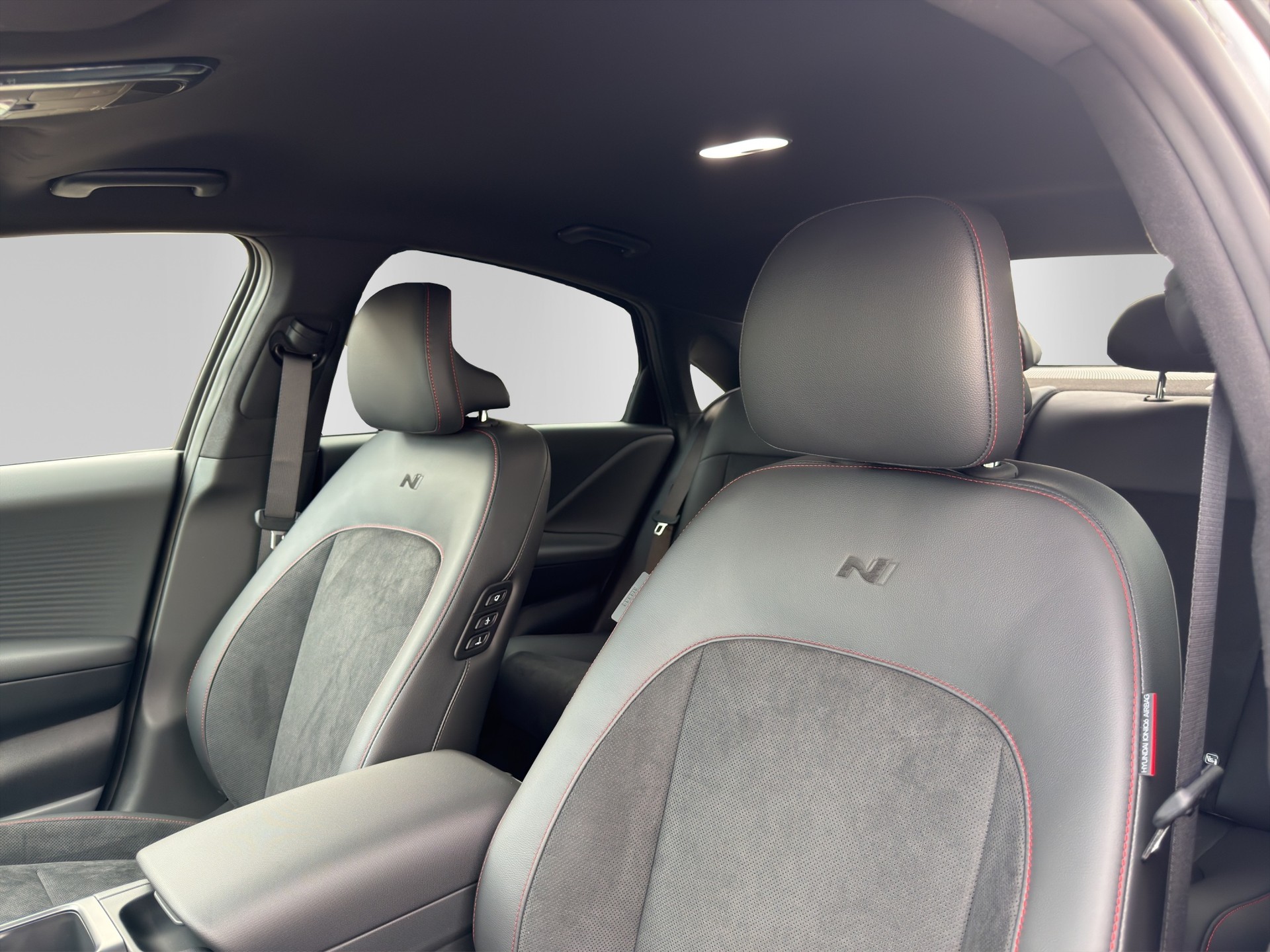 HYUNDAI IONIQ 6 4WD N Line 84 kWh Sunroof-image-12