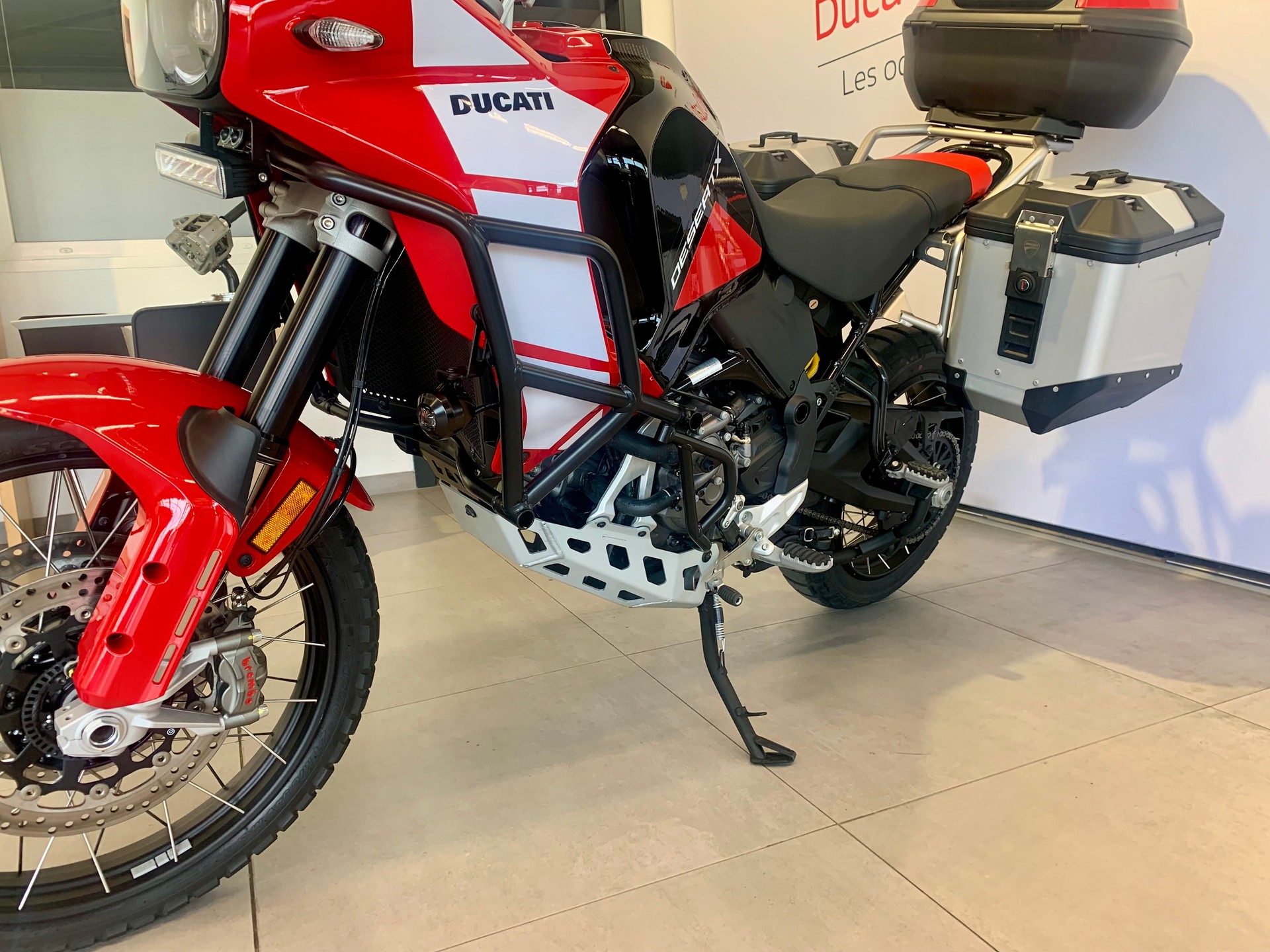 DUCATI Desert X-image-8